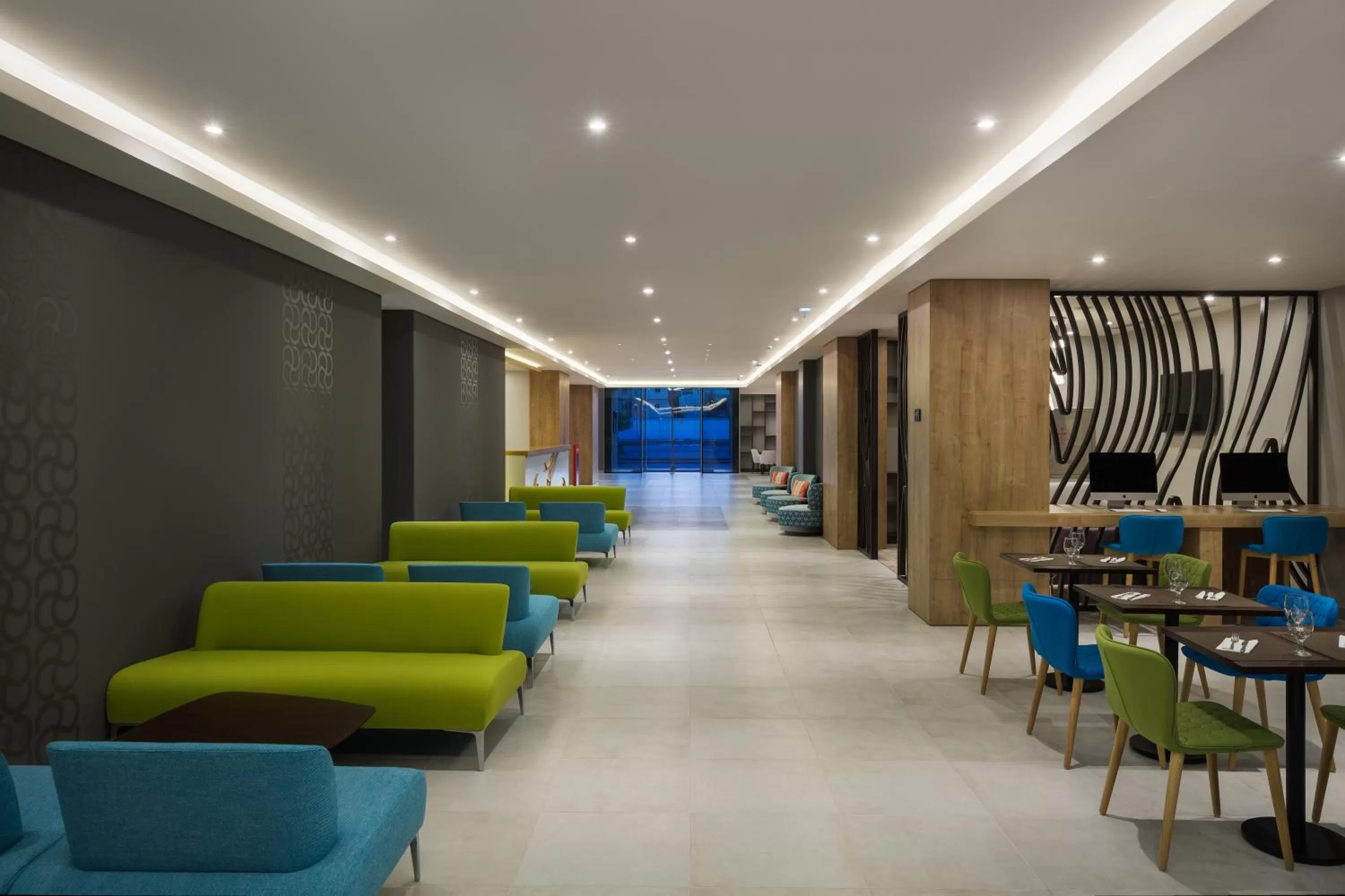 Lobby or reception in Adagio Aparthotel Jeddah Malik Road