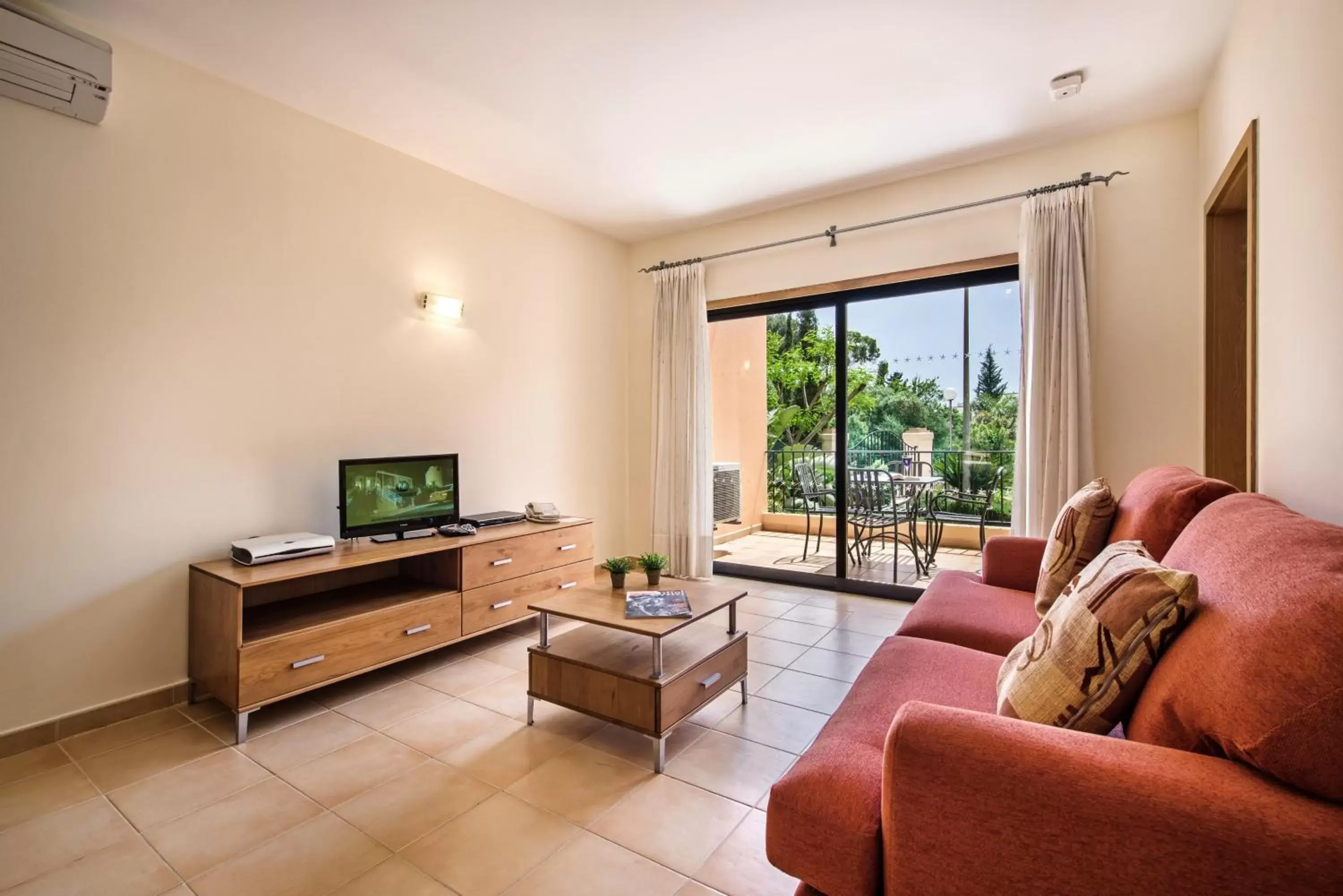 Living room, Seating Area in Estrela da Luz Resort