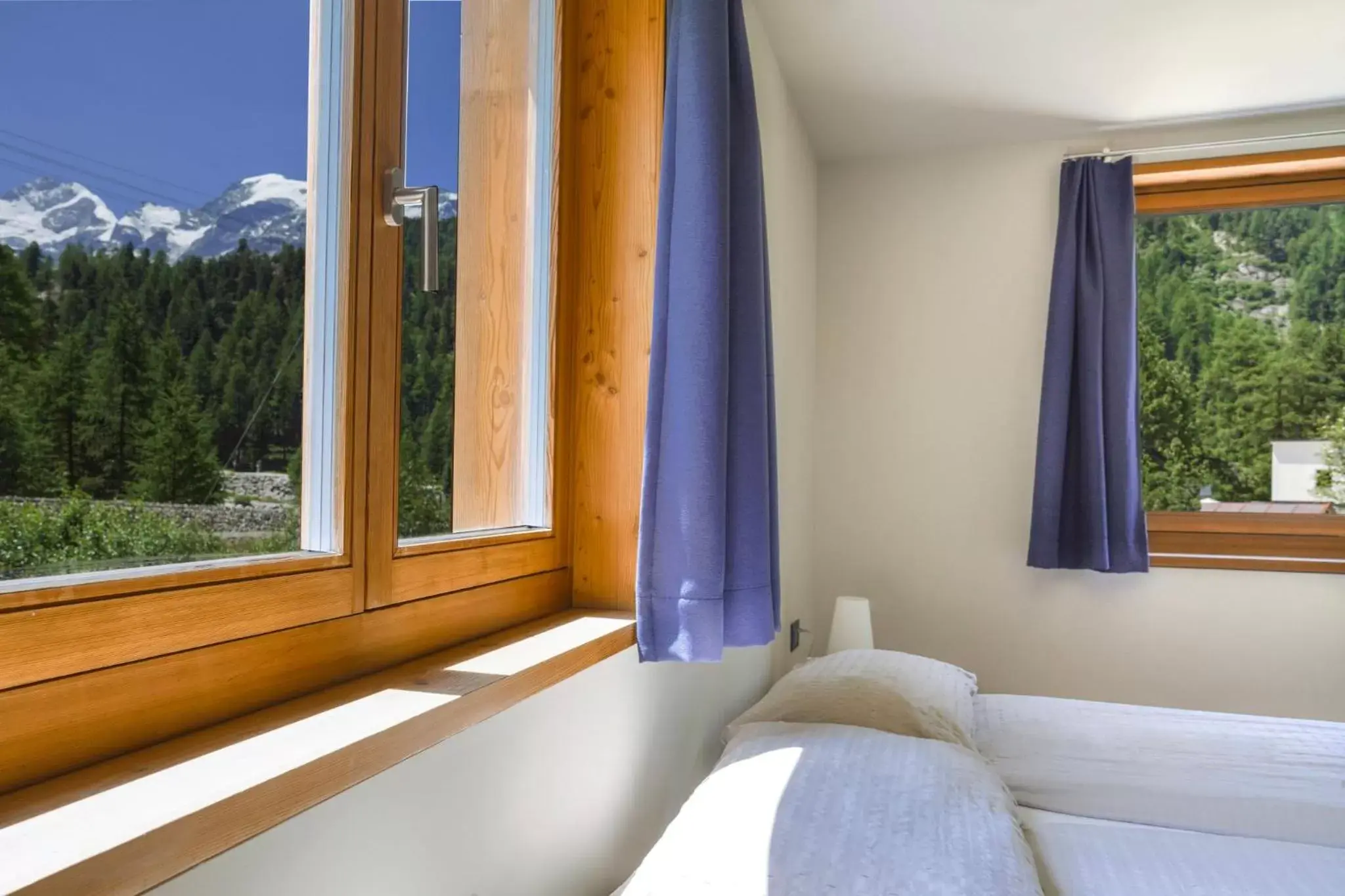 Double Room with Private Bathroom - Annex in Hotel Morteratsch Double Room with Private Bathroom - Annex in Hotel Morteratsch