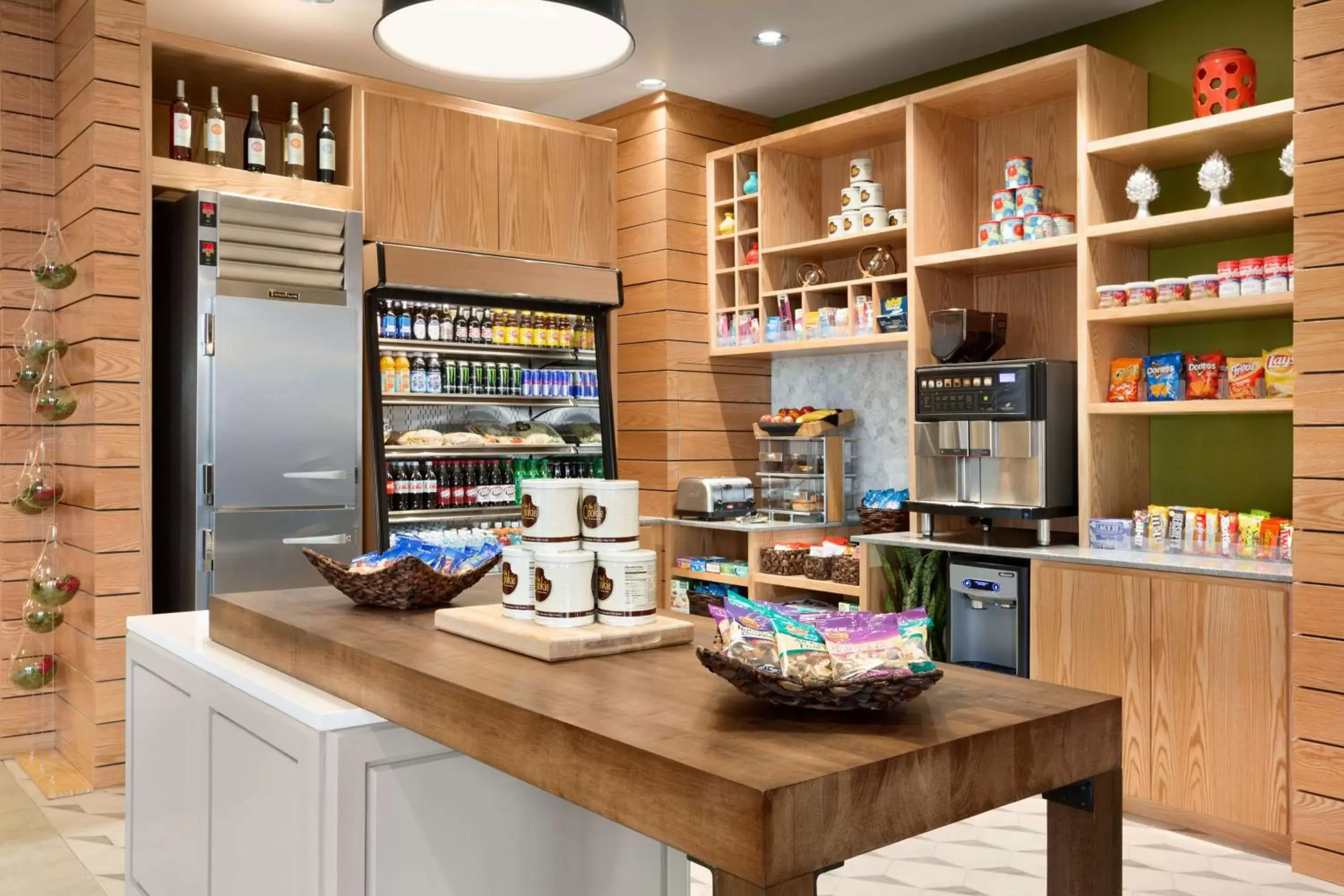 Restaurant/places to eat in DoubleTree by Hilton Hotel Oklahoma City Airport Restaurant/places to eat in DoubleTree by Hilton Hotel Oklahoma City Airport