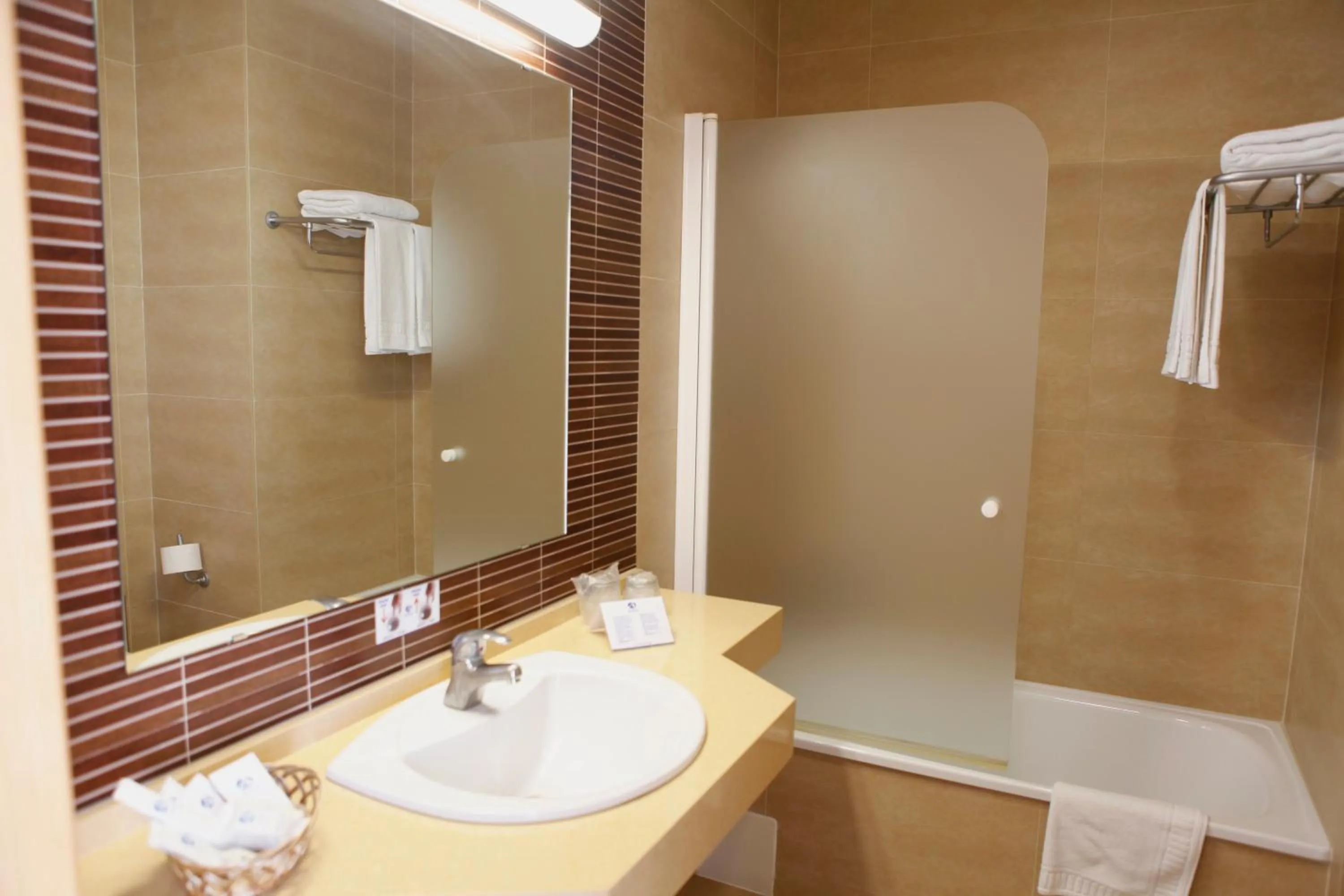 Bathroom in Hotel Adiafa