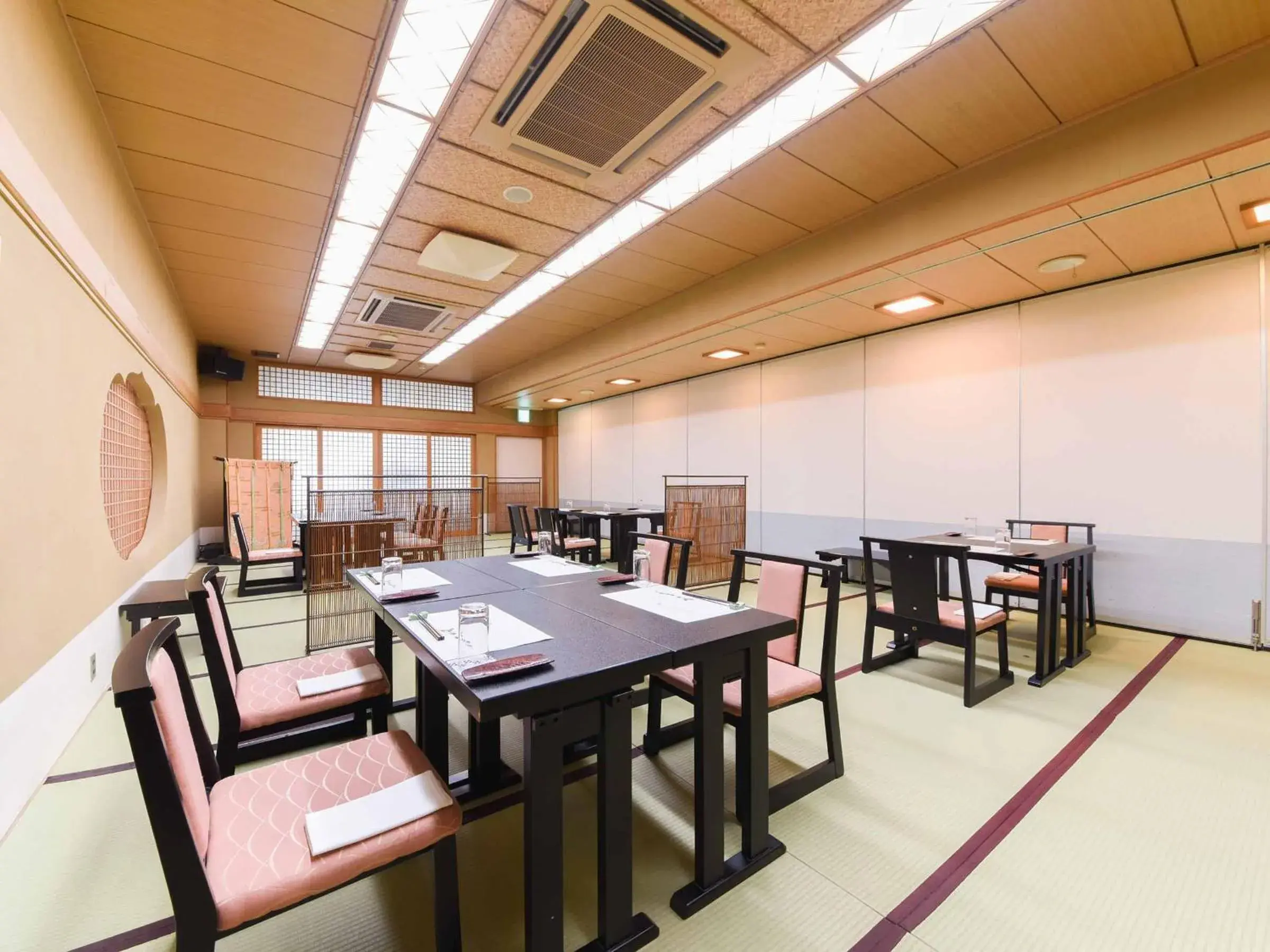 Area and facilities, Restaurant/Places to Eat in Hotel Hagoromo