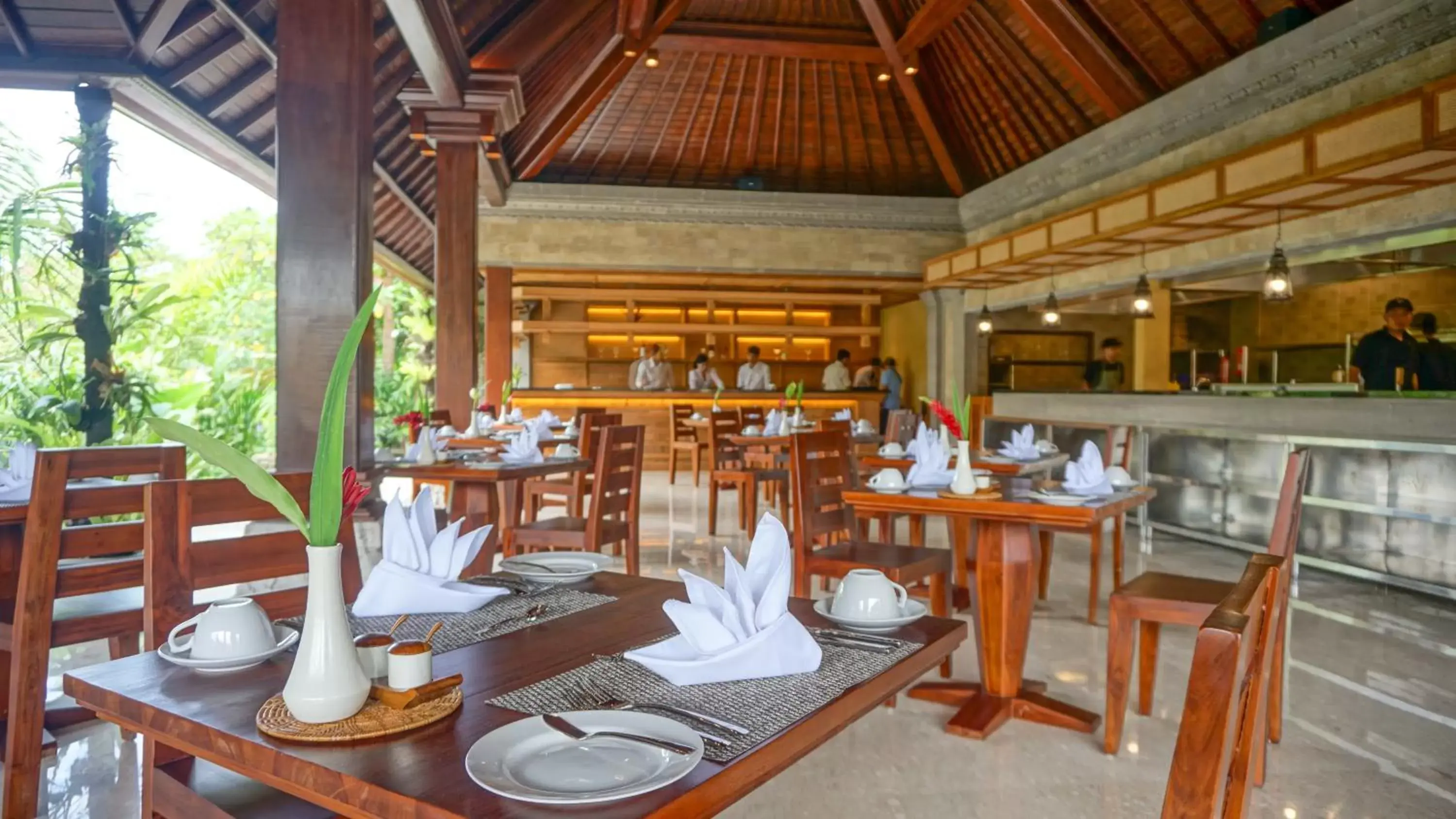 Restaurant/Places to Eat in Sakti Garden Resort & Spa