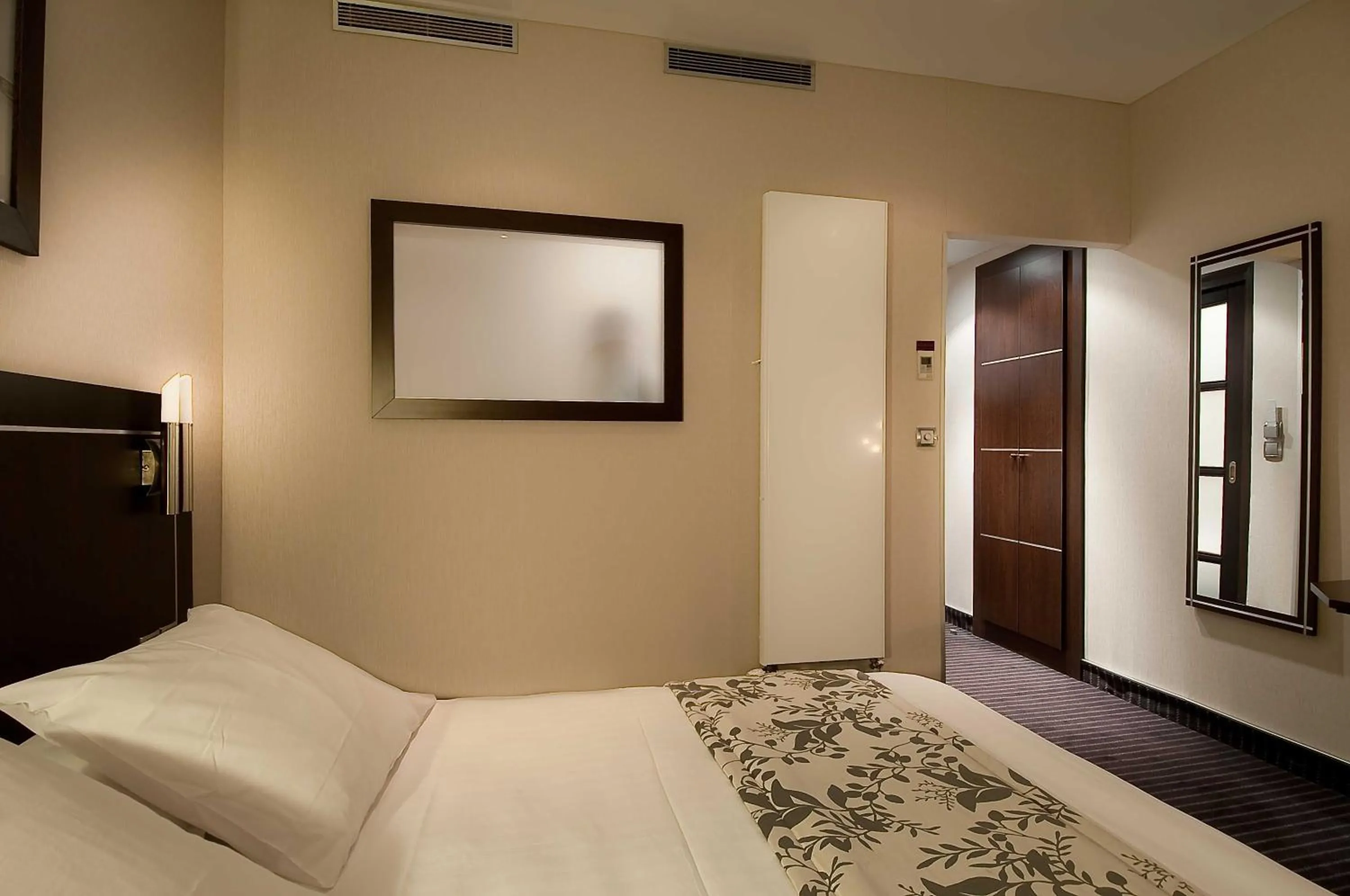 Bed in Hotel Choiseul Opera