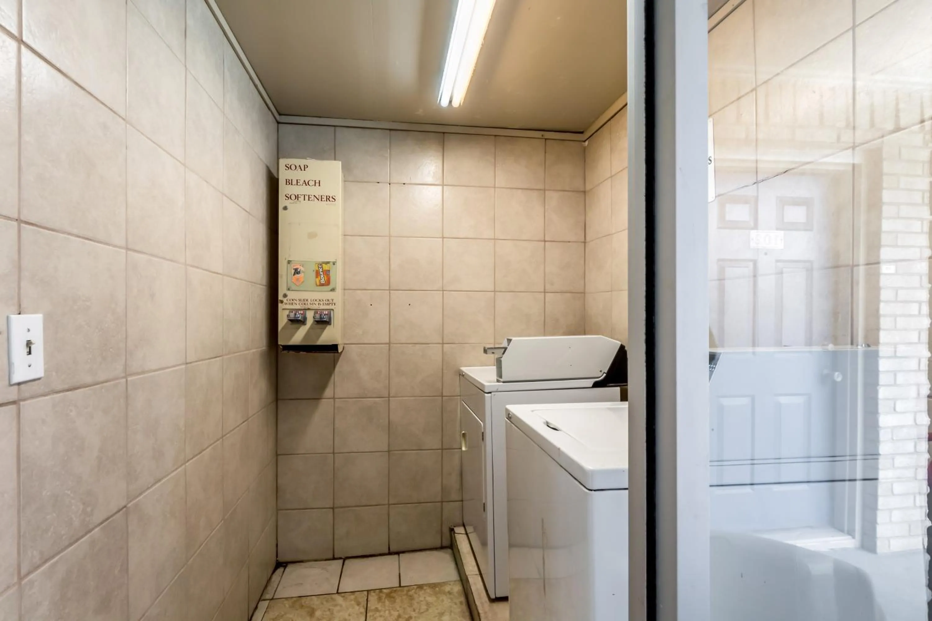 Area and facilities in Motel 6 San Antonio, TX - Frost Bank Center