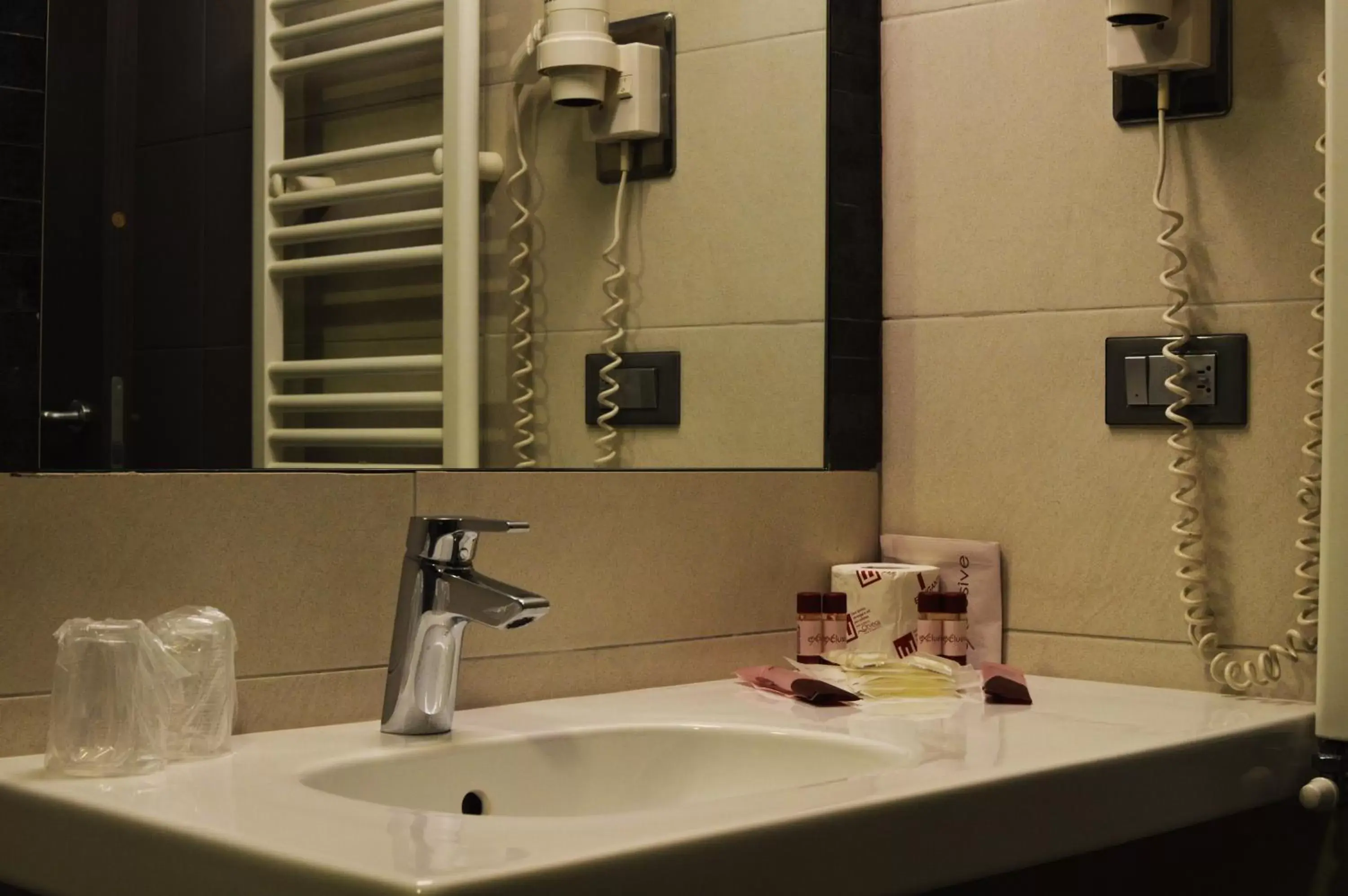 Superior Double or Twin Room in Hotel Artis Superior Double or Twin Room in Hotel Artis