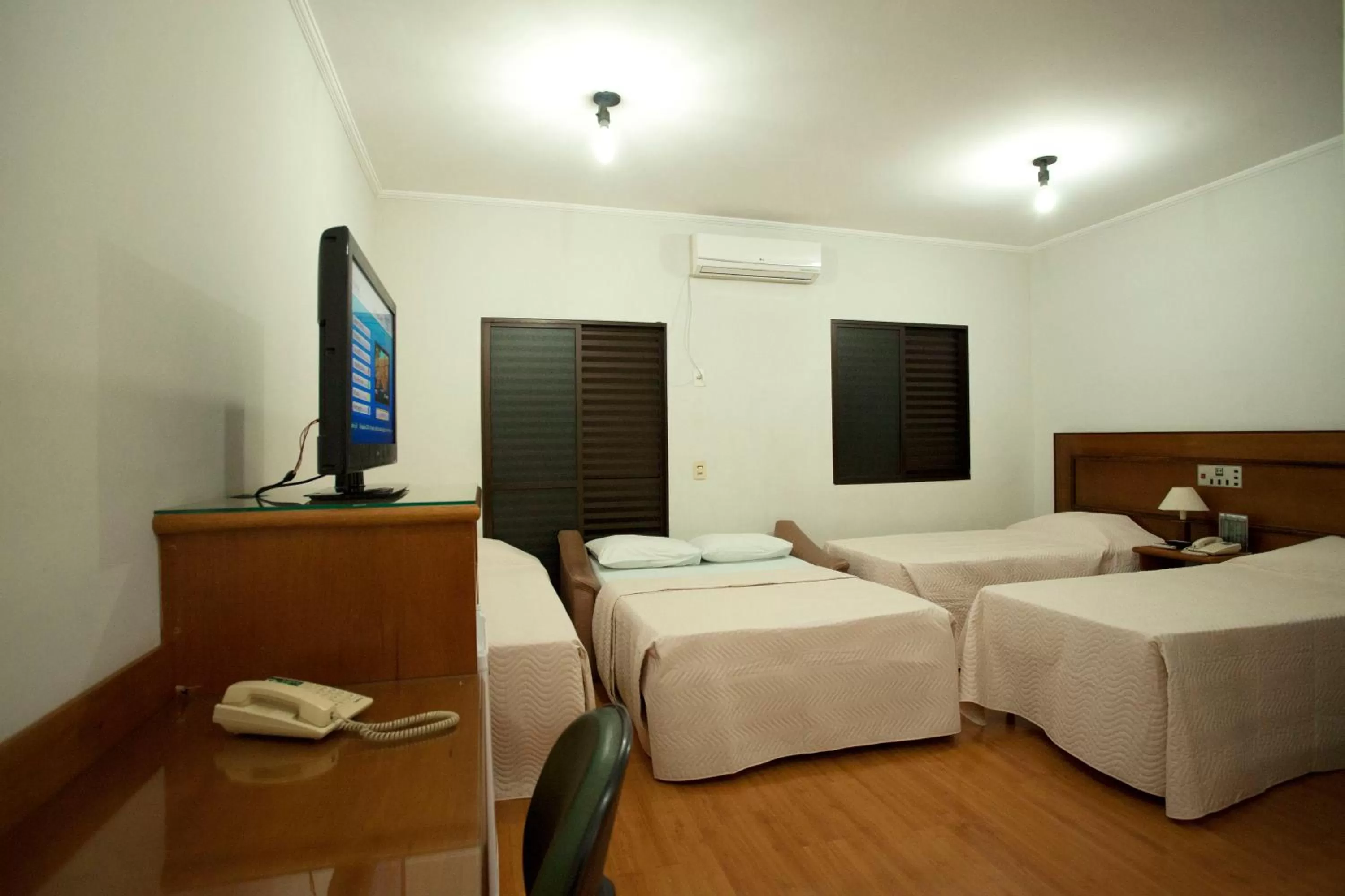 Photo of the whole room, Bed in Indaiá Hotel Residence