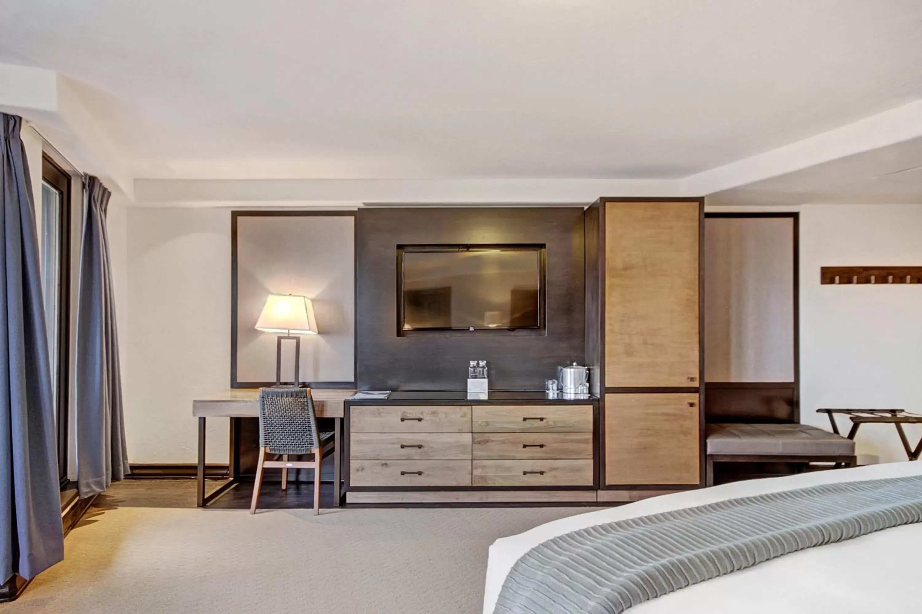 Bed in The Pines Lodge, a RockResort Bed in The Pines Lodge, a RockResort