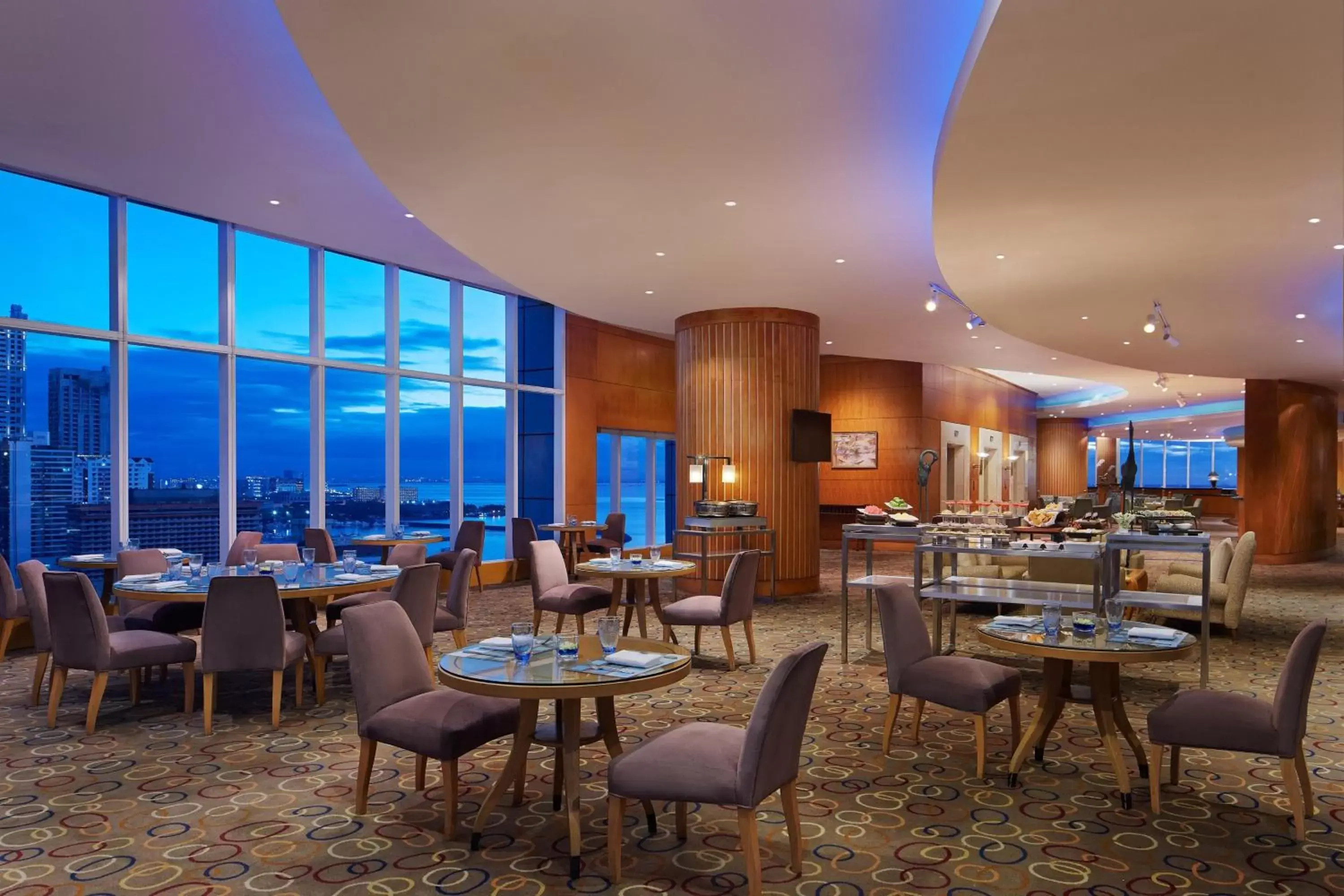 Lounge or bar, Restaurant/Places to Eat in Sheraton Manila Bay