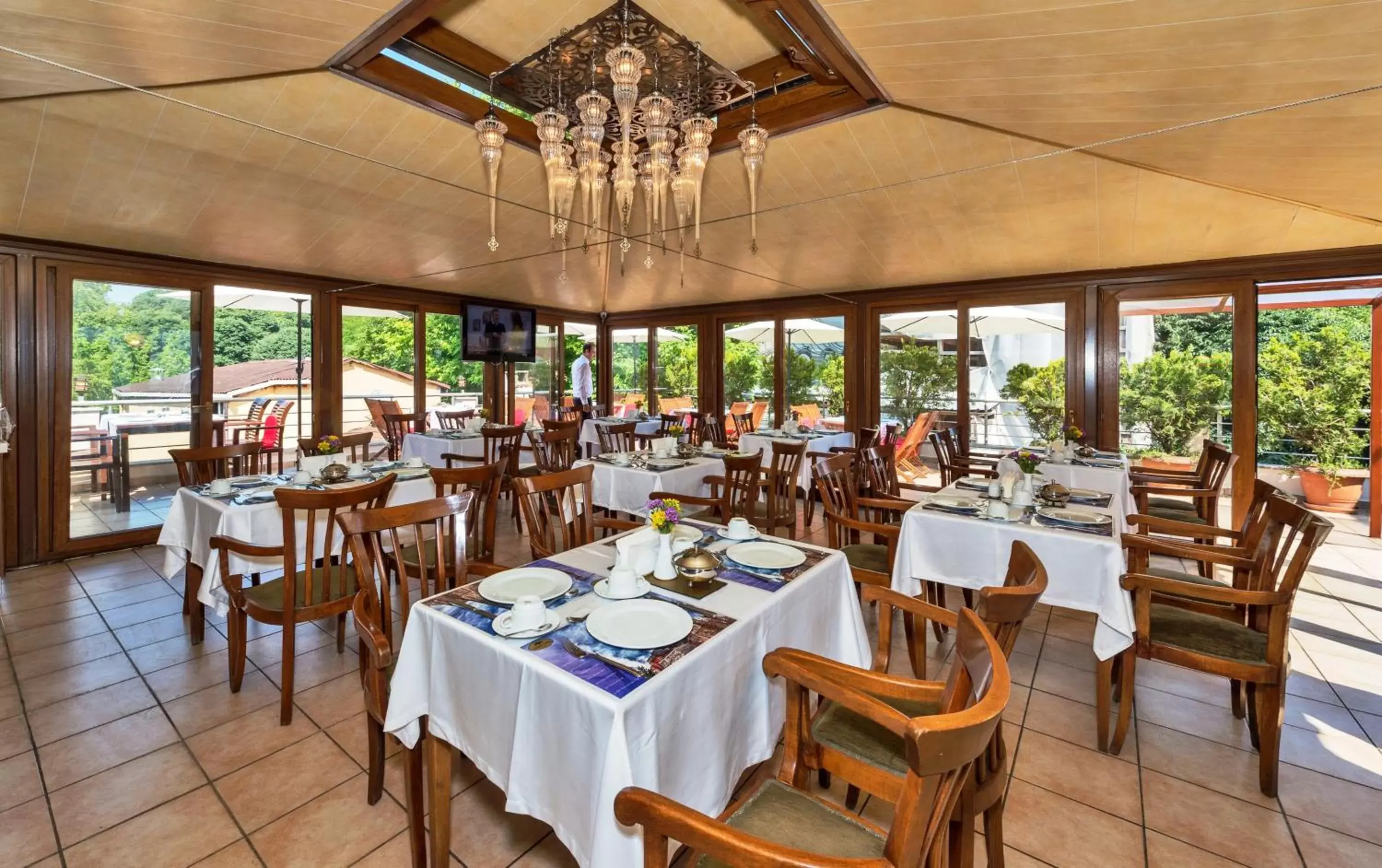 Restaurant/Places to Eat in Zeynep Sultan Hotel