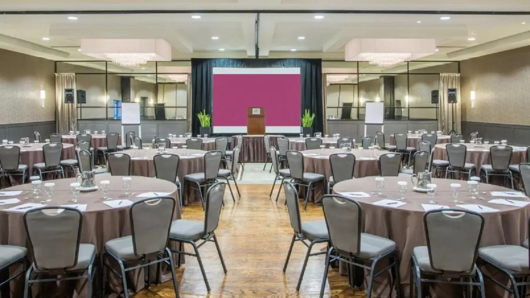 Meeting/conference room, Banquet Facilities in Crowne Plaza Suffern-Mahwah, an IHG Hotel