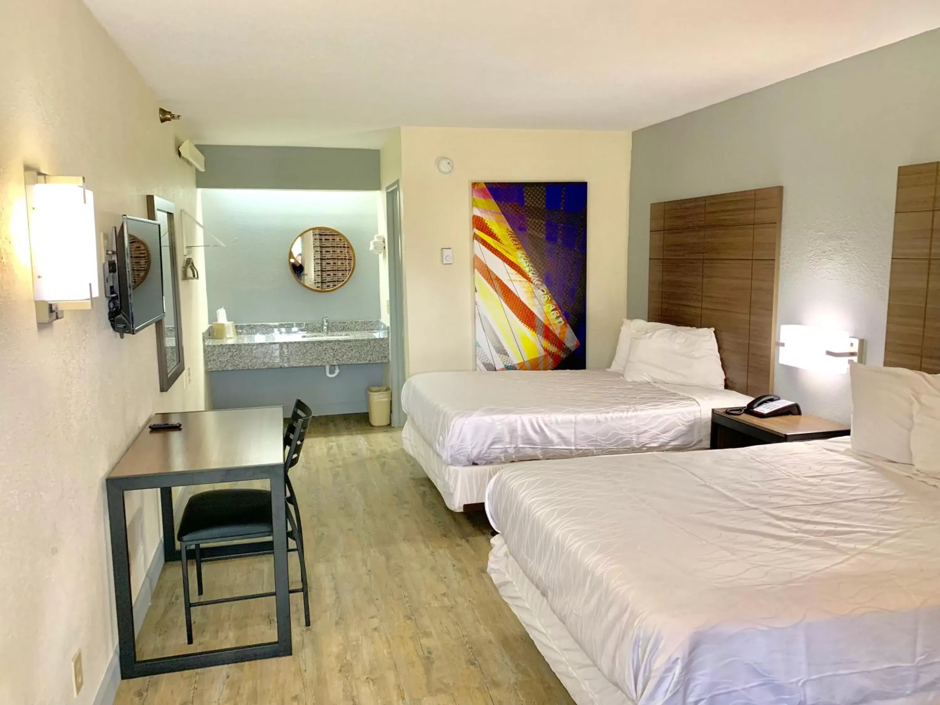 Bedroom, Bed in Dallas Love Field Inn