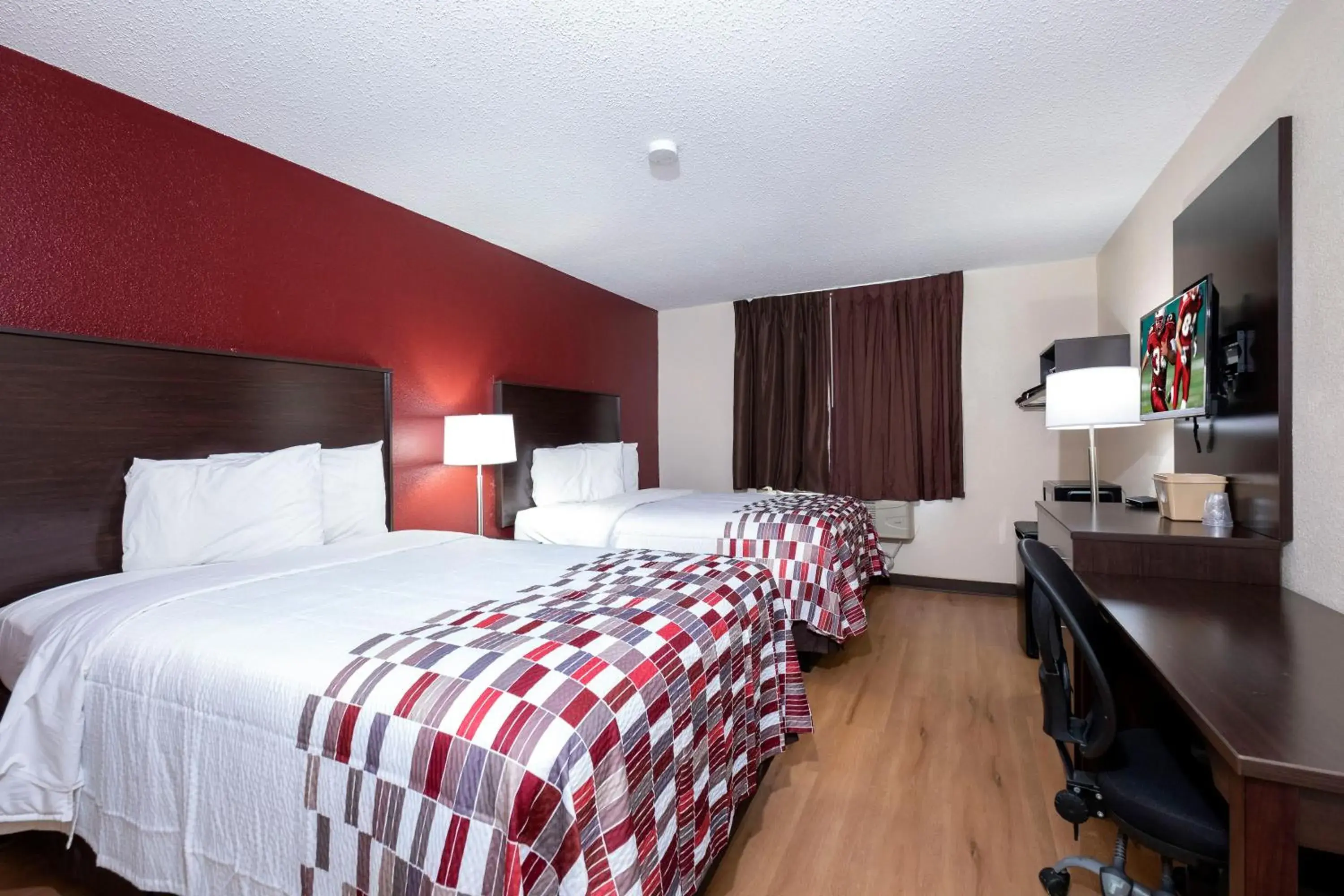 Photo of the whole room, Bed in Red Roof Inn Norfolk - Portsmouth
