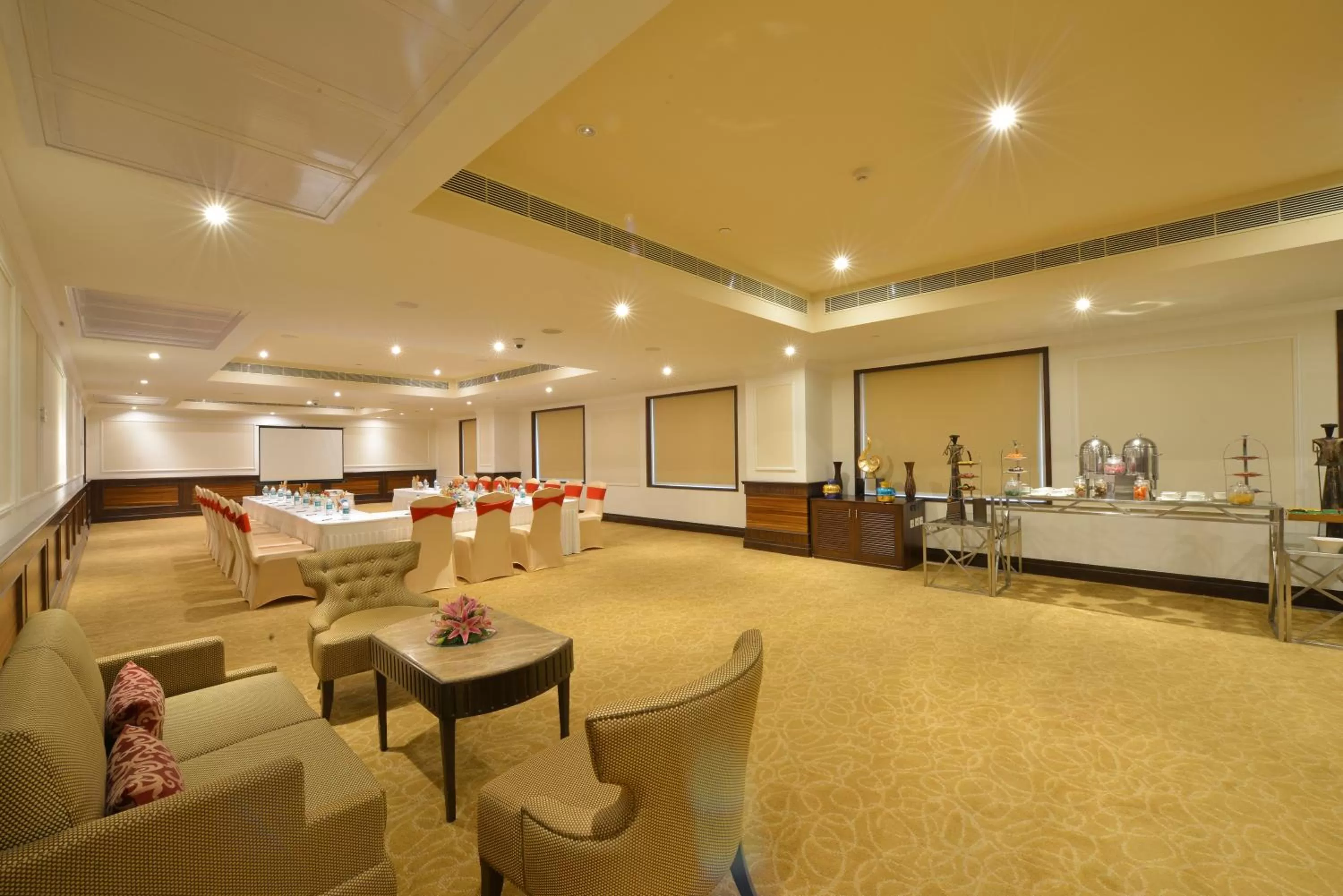 Banquet/Function facilities in Ramada Plaza Chennai