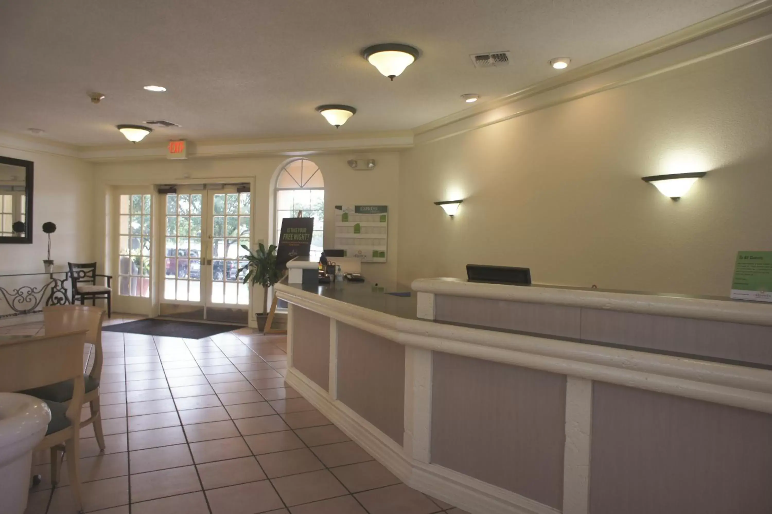 Lobby/Reception in Days Inn by Wyndham Georgetown