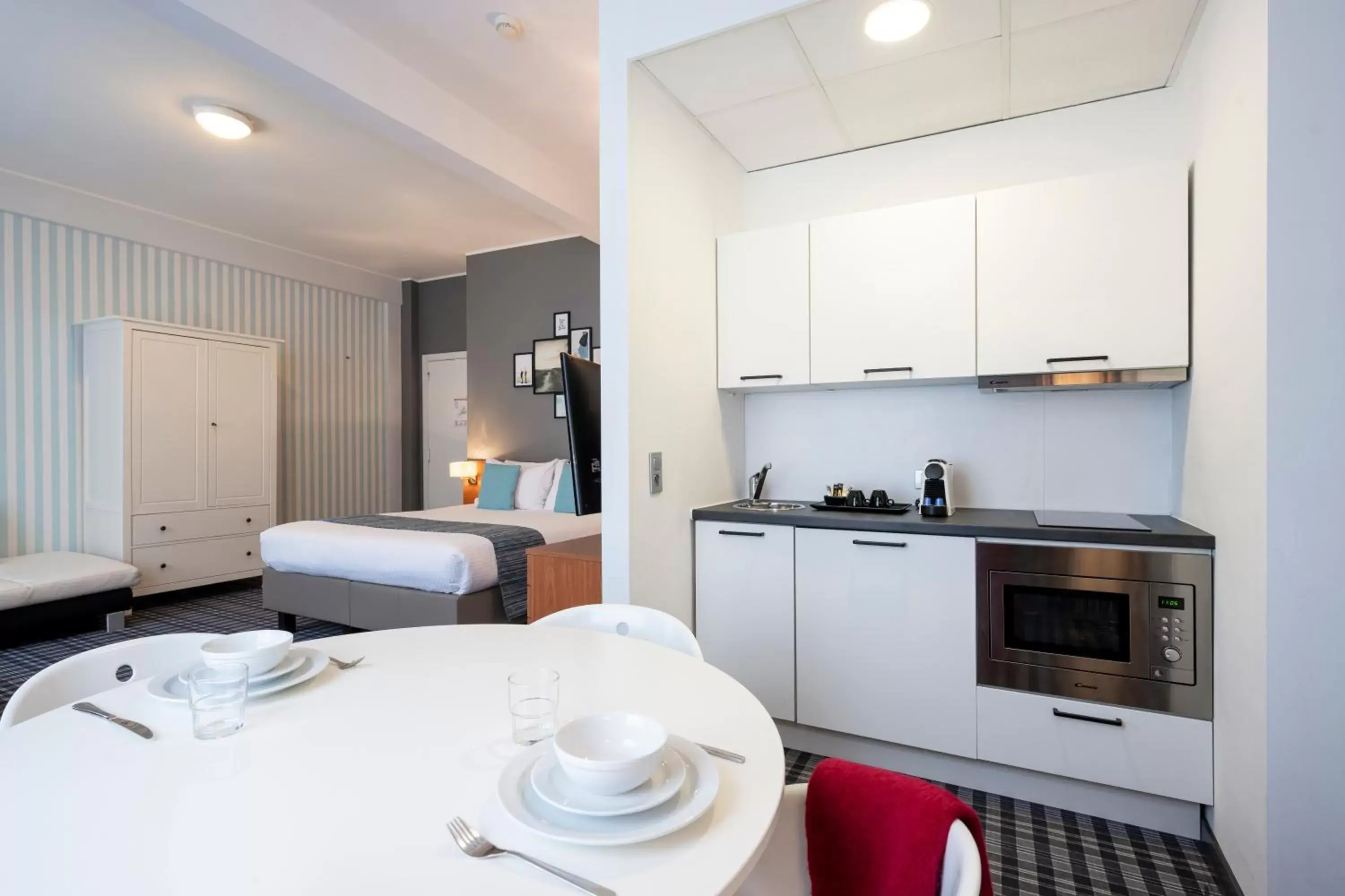 Kitchen or kitchenette, Kitchen/Kitchenette in Leopold Hotel Ostend