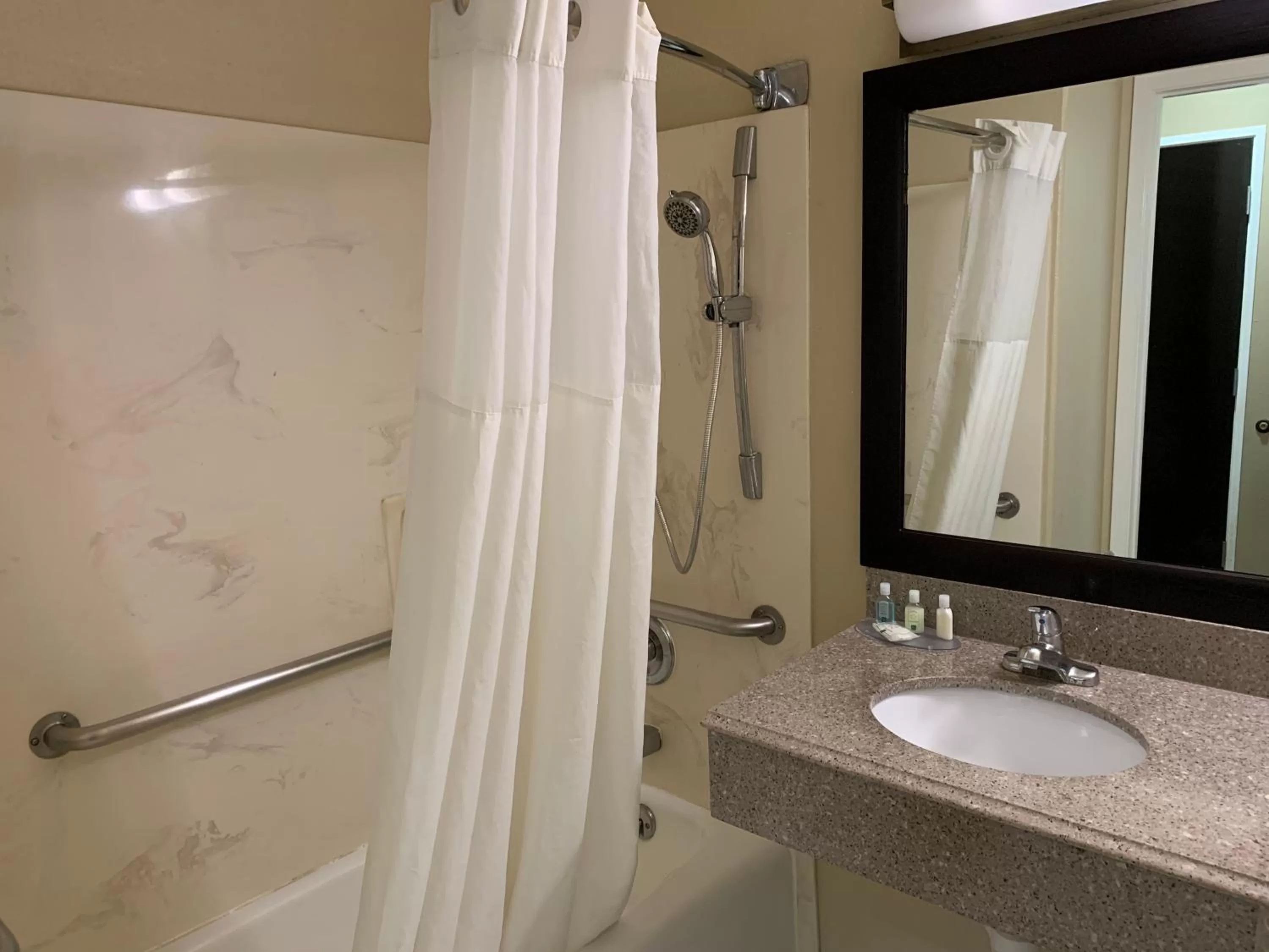 Bathroom in Quality Suites Houston NW Cy-Fair