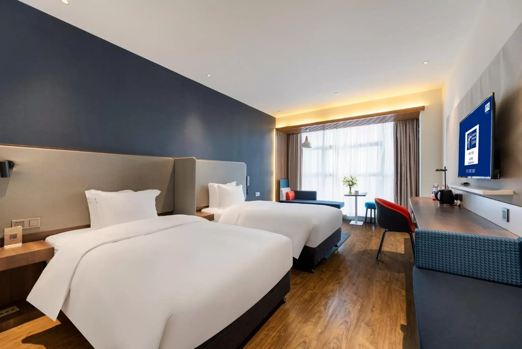Photo of the whole room in Holiday Inn Express Changsha Shifu, an IHG Hotel