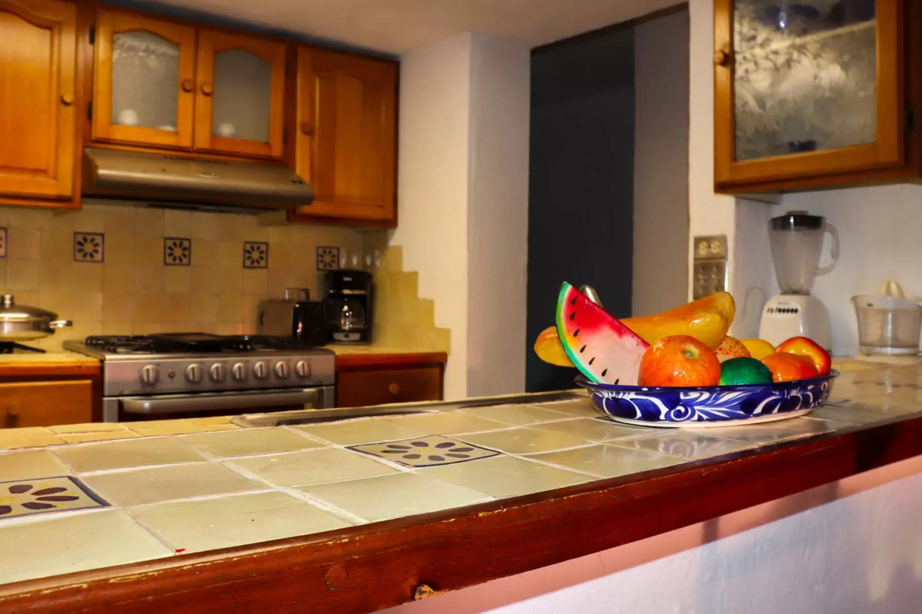 Kitchen/Kitchenette in Villas El Rancho Green Resort