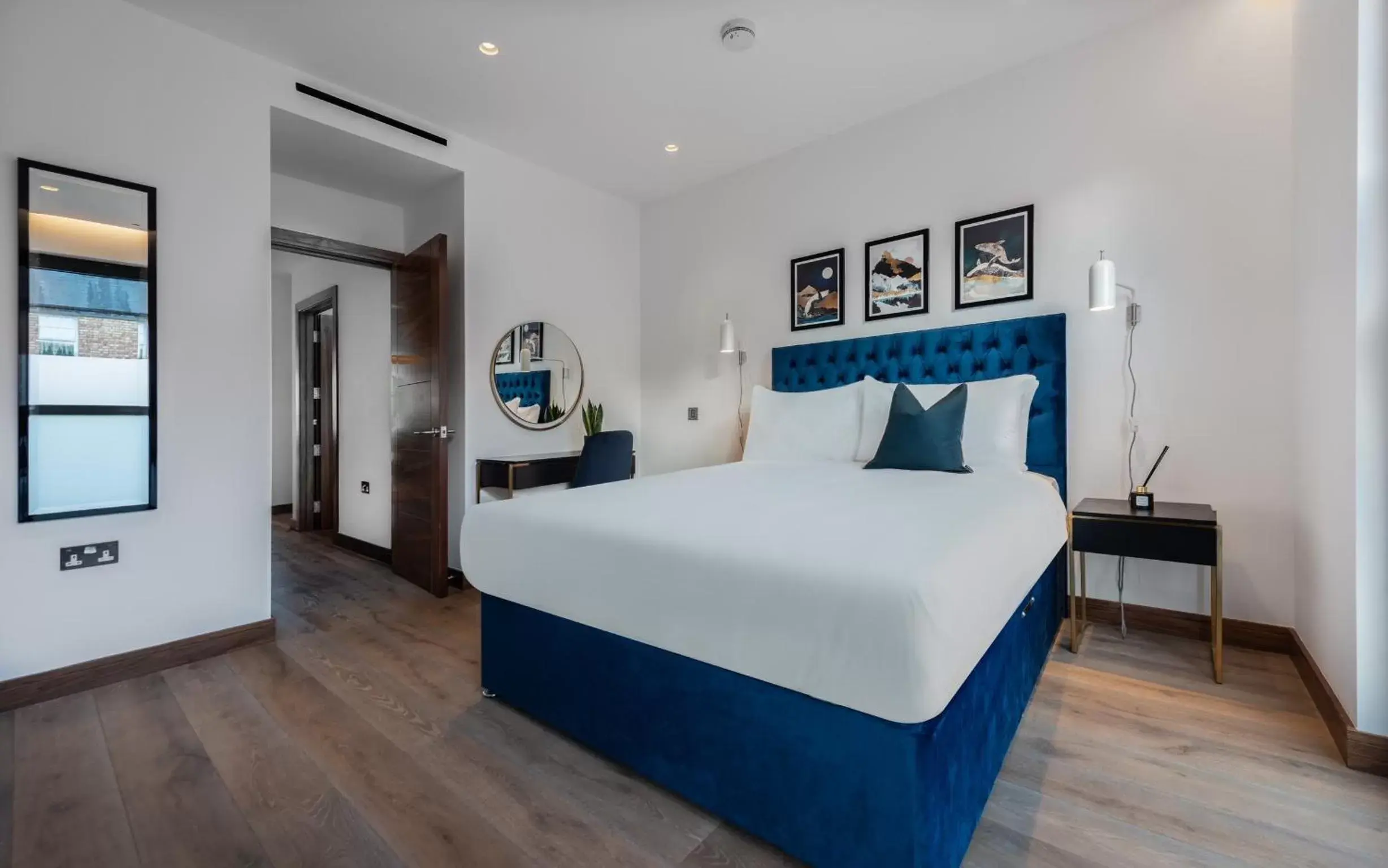 Bedroom, Bed in Hux Hotel, Kensington