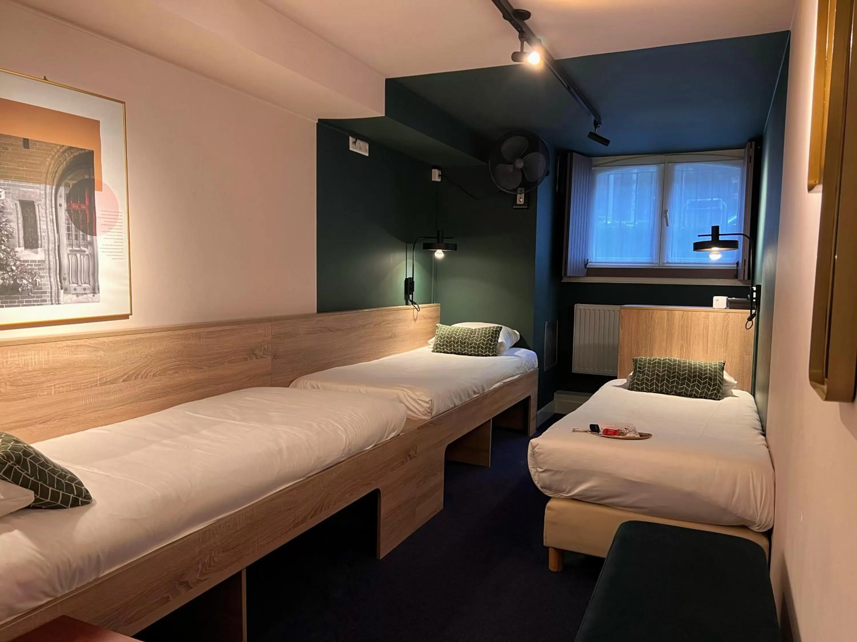 Bed in Hotel Alexander