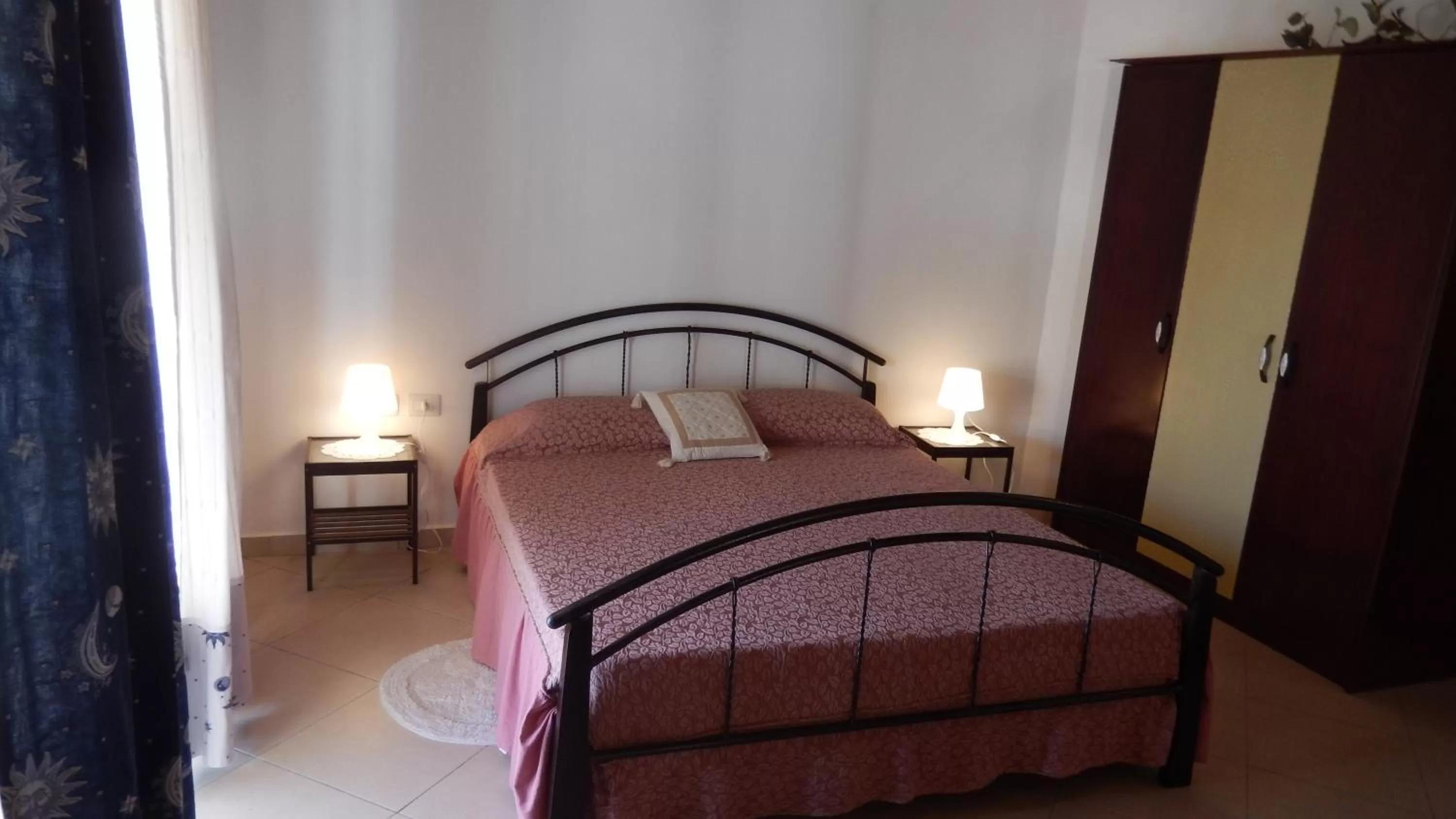 Bedroom, Bed in Jelena's Luxury Apartments