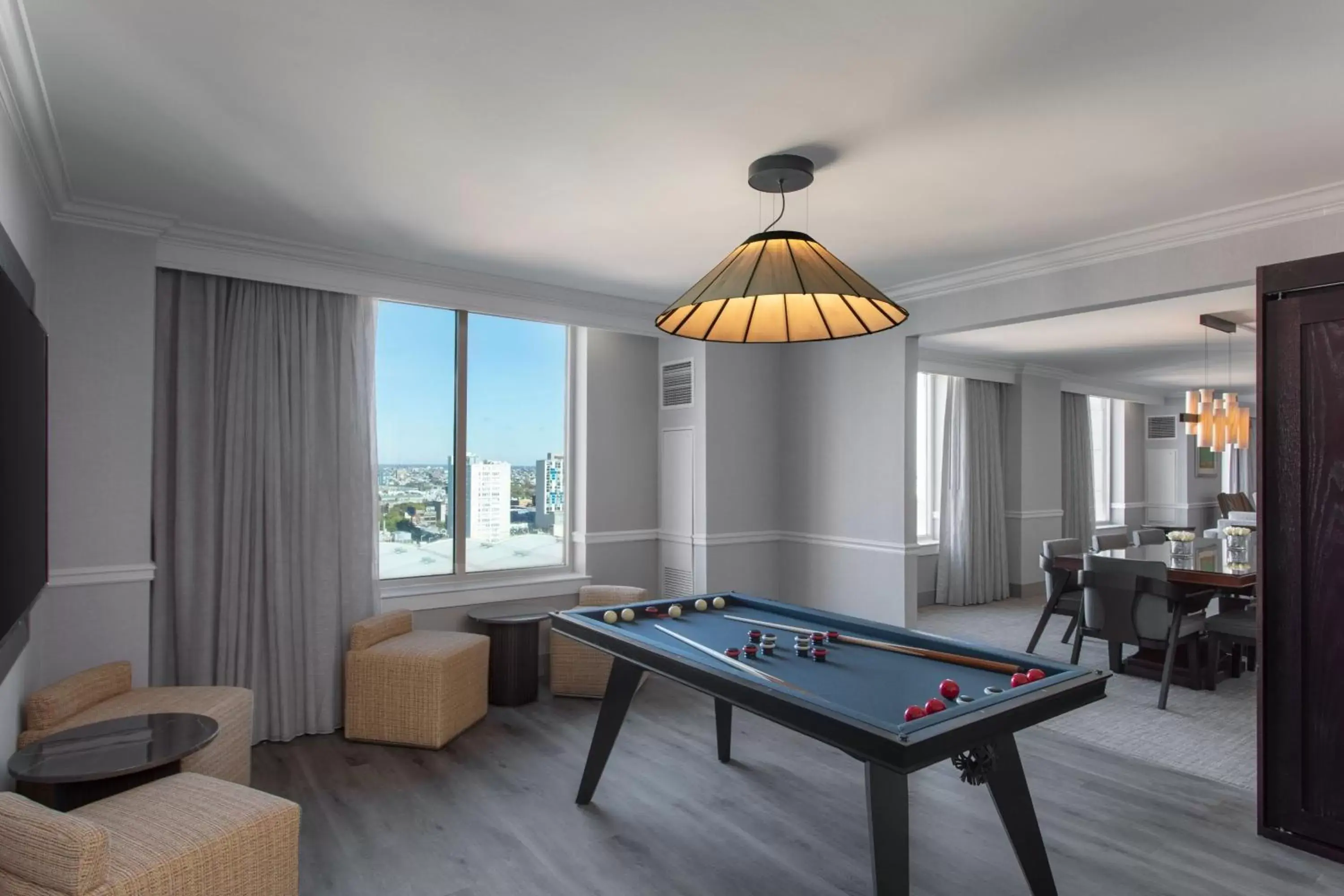 Swimming pool, Billiards in Philadelphia Marriott Downtown