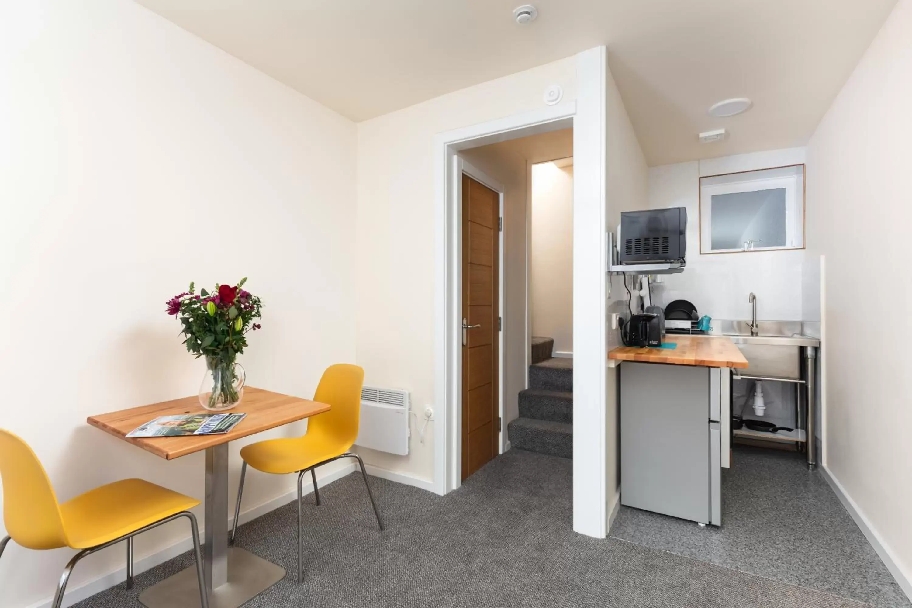 Kitchen/Kitchenette in Discovery Accommodation