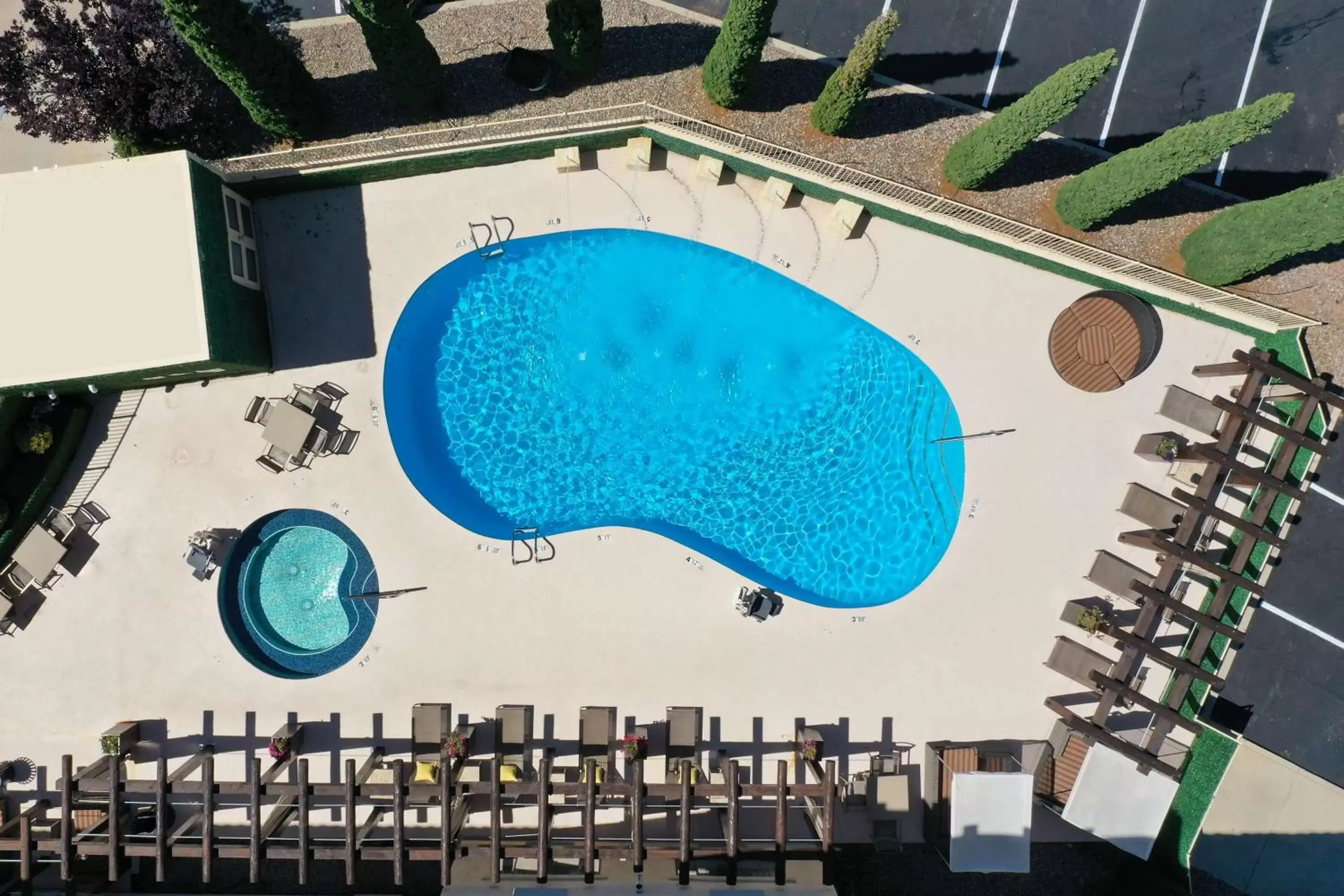 Pool View in Best Western Plus At Lake Powell