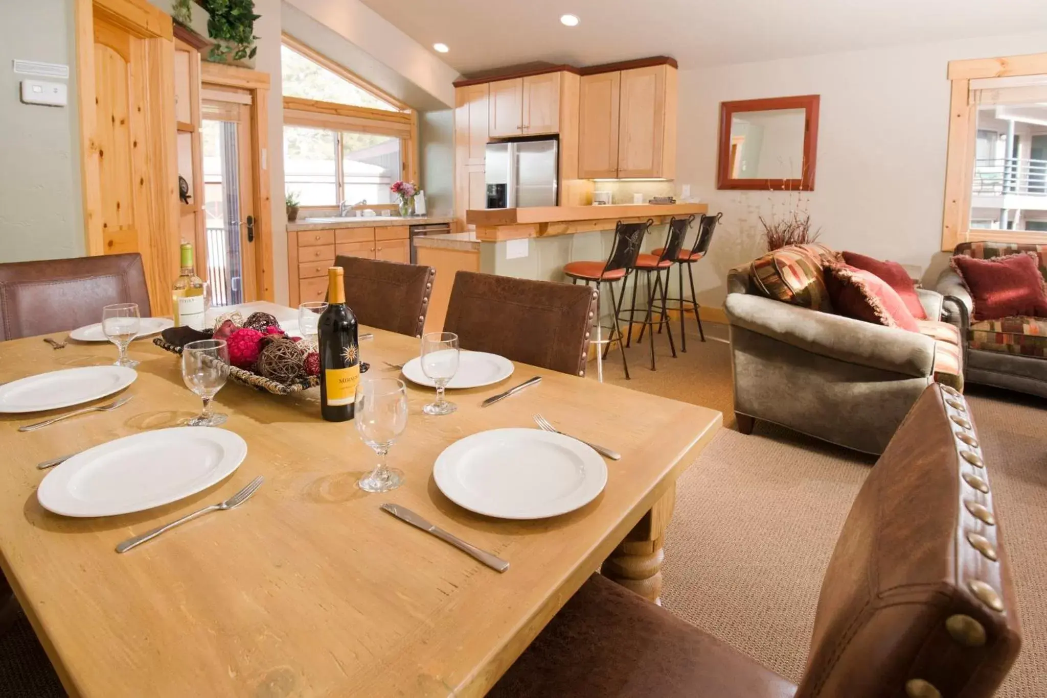 Living room, Restaurant/Places to Eat in Kirkwood Mountain Resort Properties