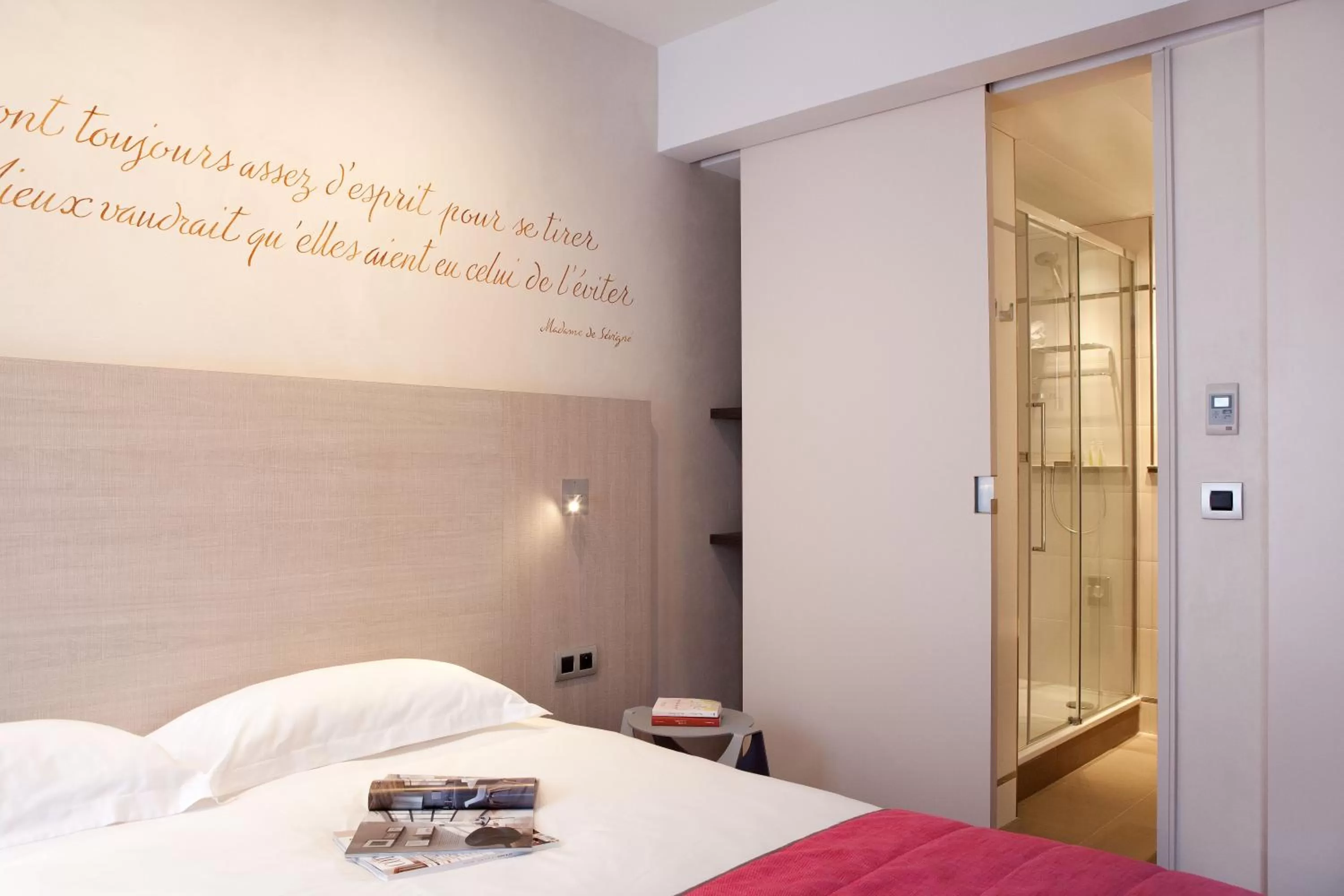  Classic Room with Balcony in Hôtel de Sévigné