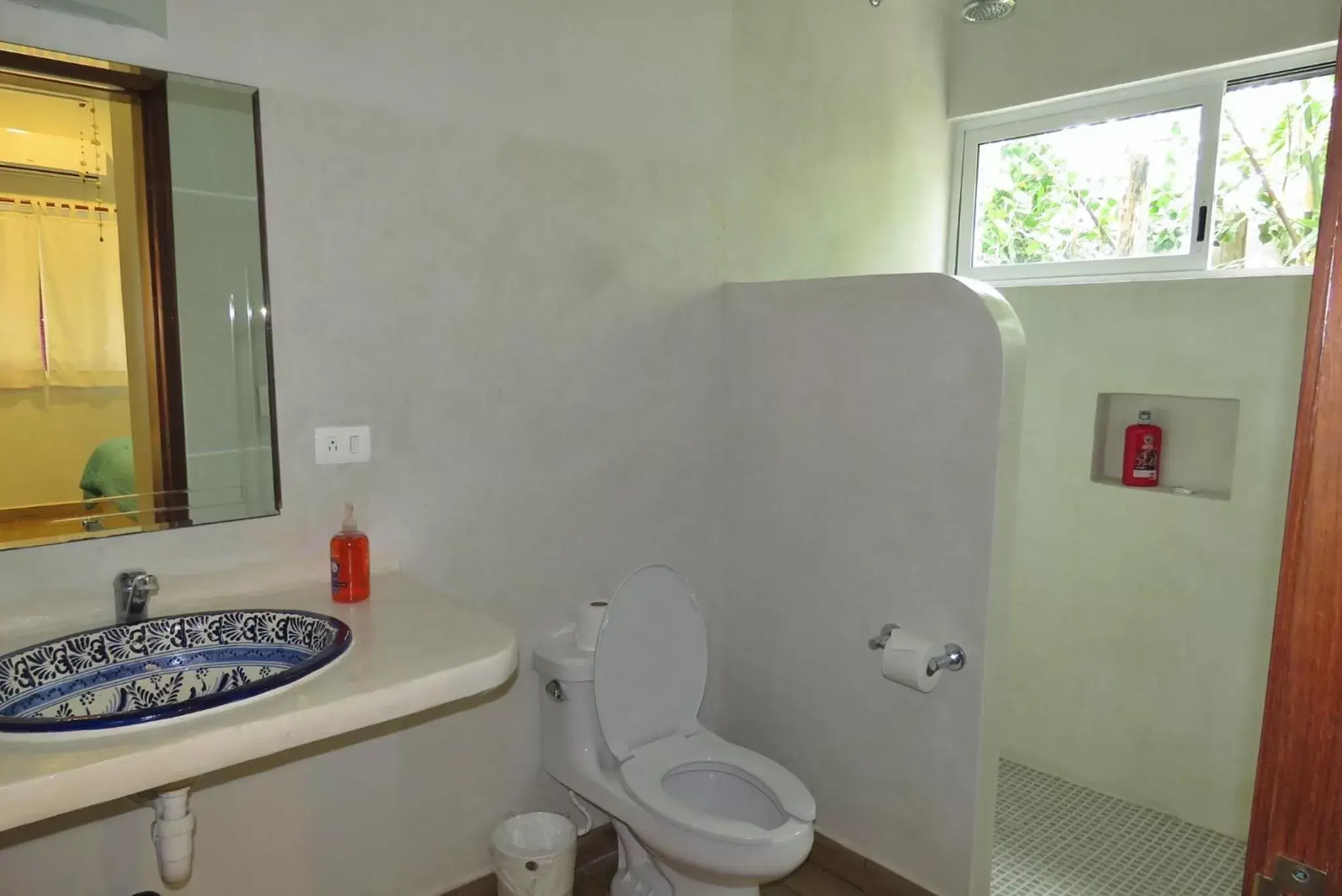Toilet, Bathroom in Hotel & Suites Oasis Bacalar