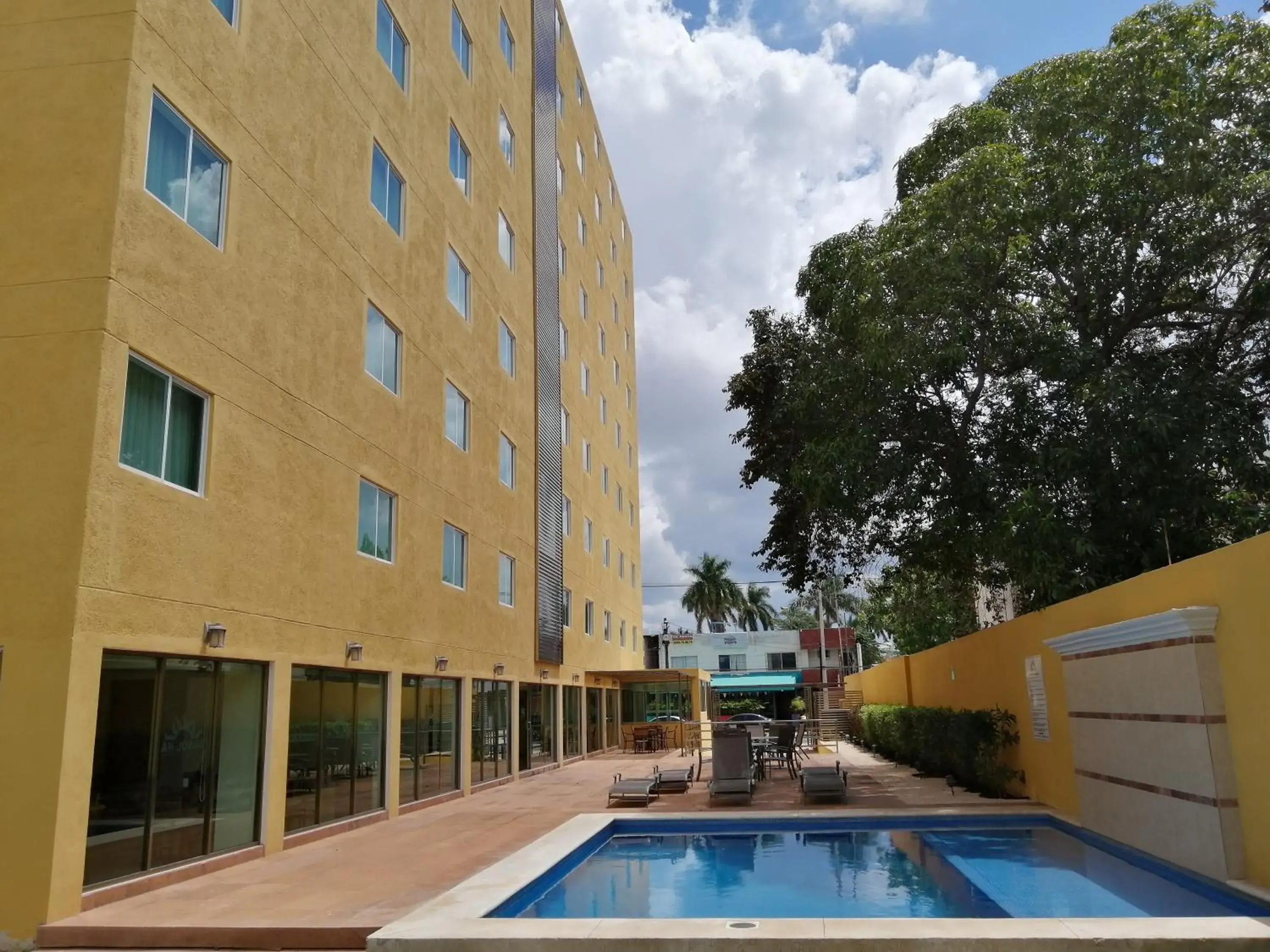 Property building, Swimming Pool in Misol-Ha Hotel Mérida