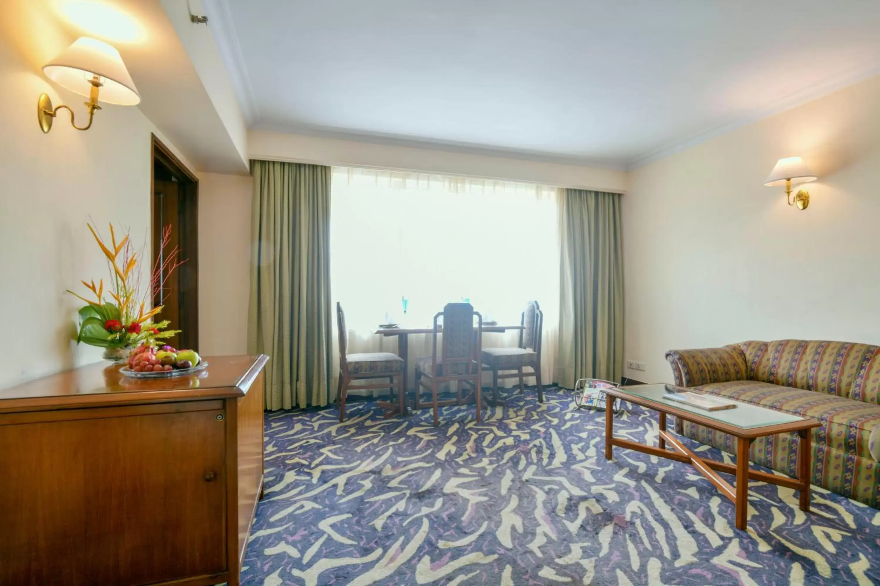 Living room, Seating Area in The Peerless Inn Kolkata