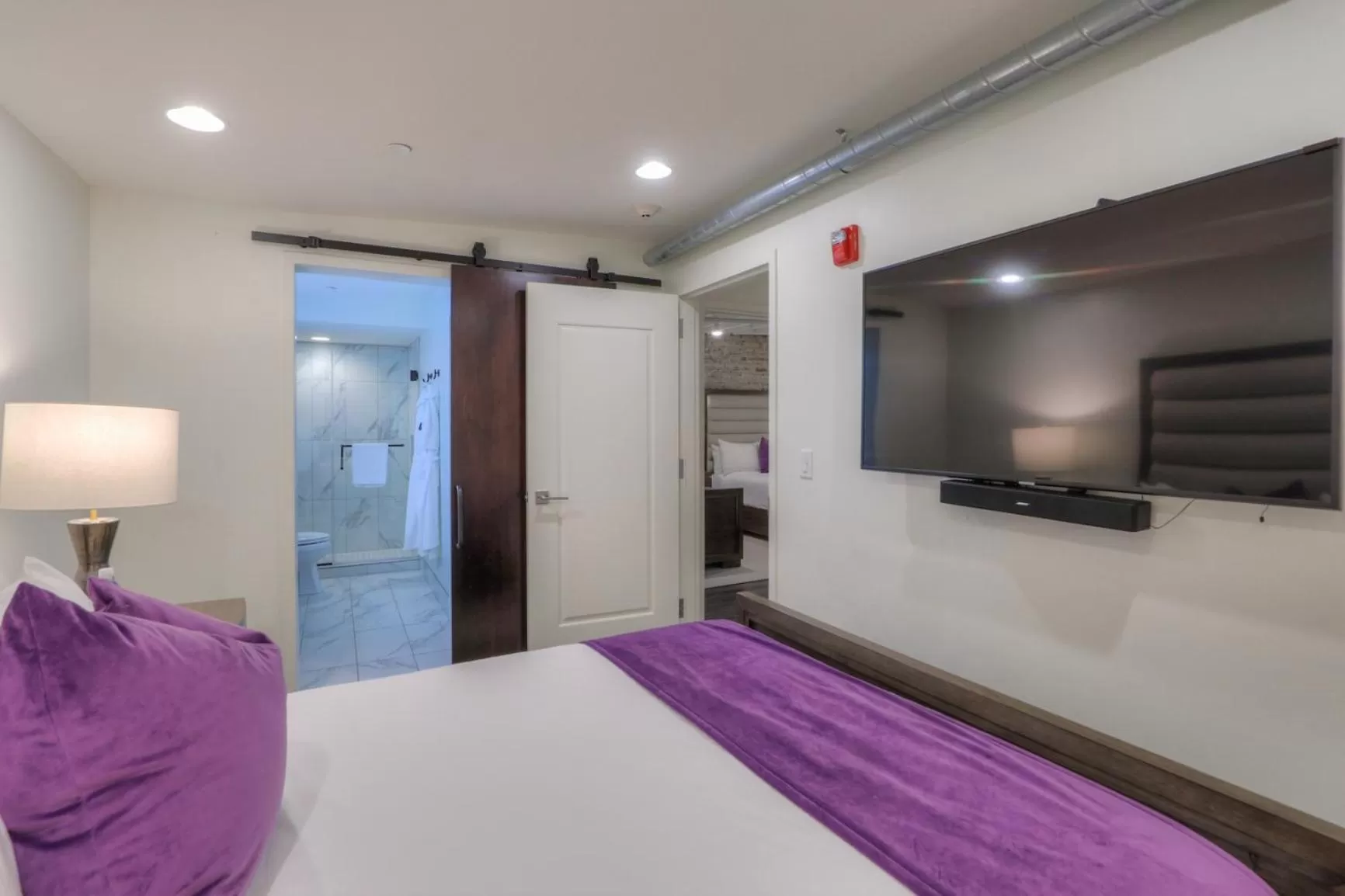 Photo of the whole room, Bed in Studio 154 Hotel