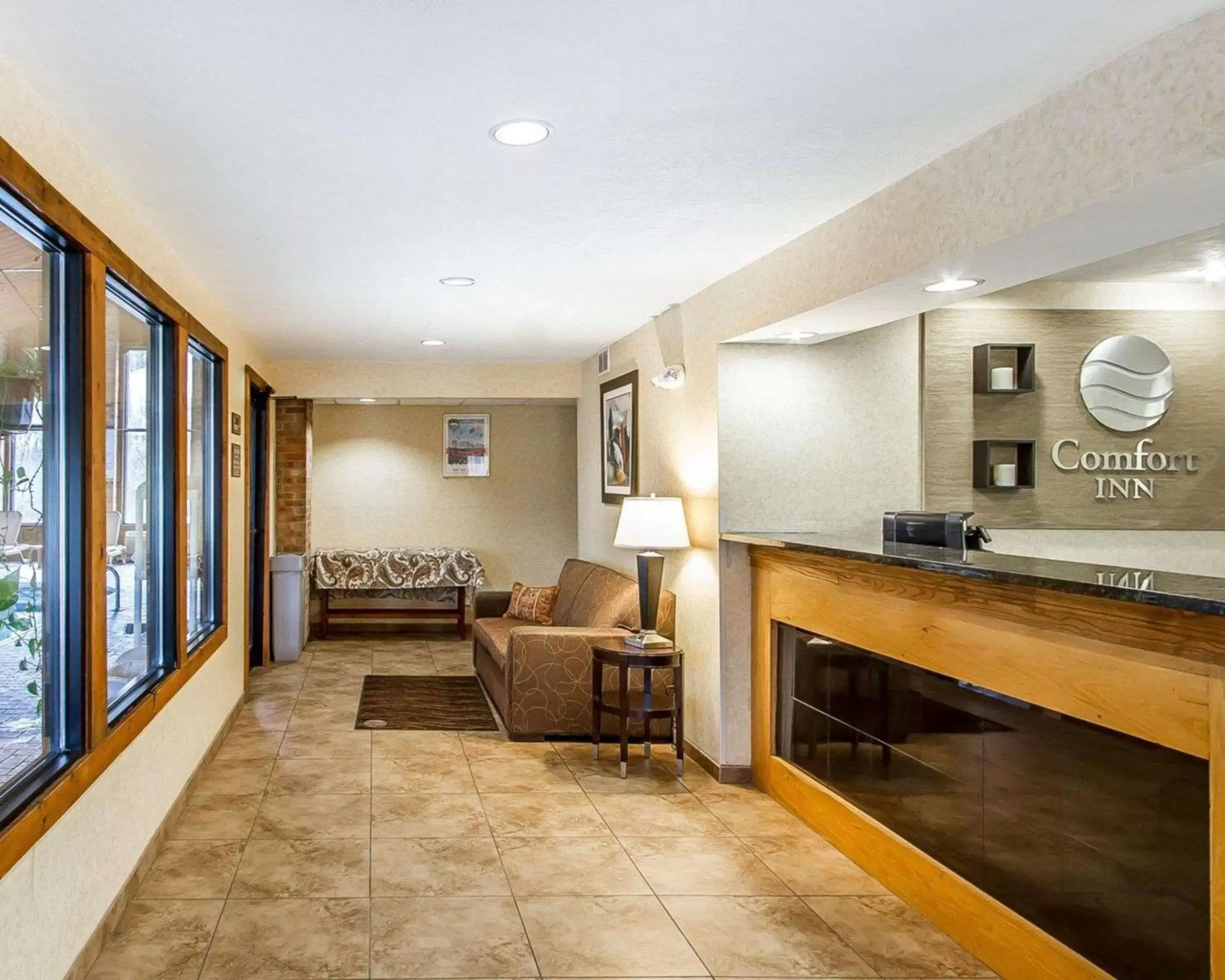 Lobby or reception, Lobby/Reception in Quality Inn Macomb near University Area