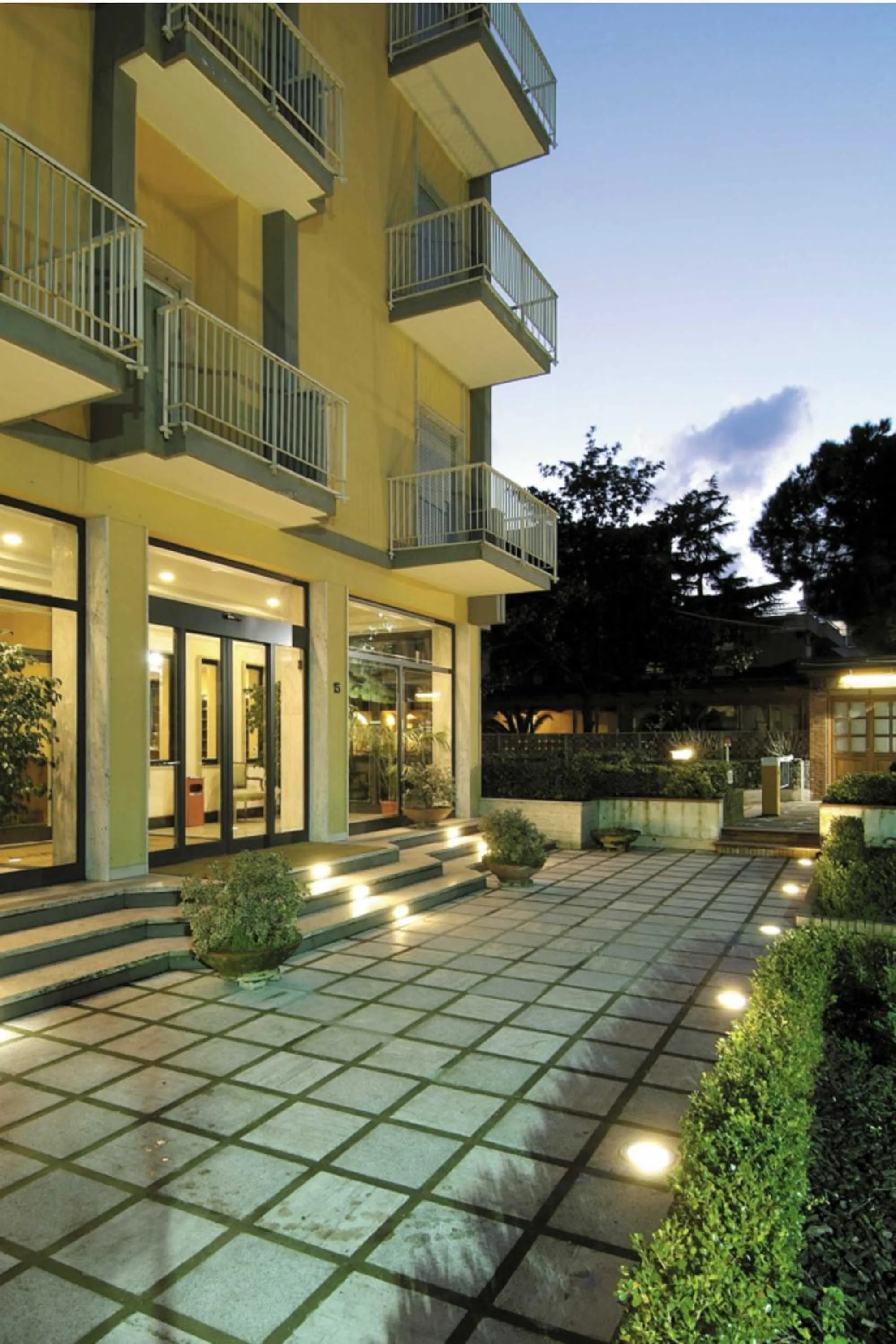 Facade/entrance in American Hotel