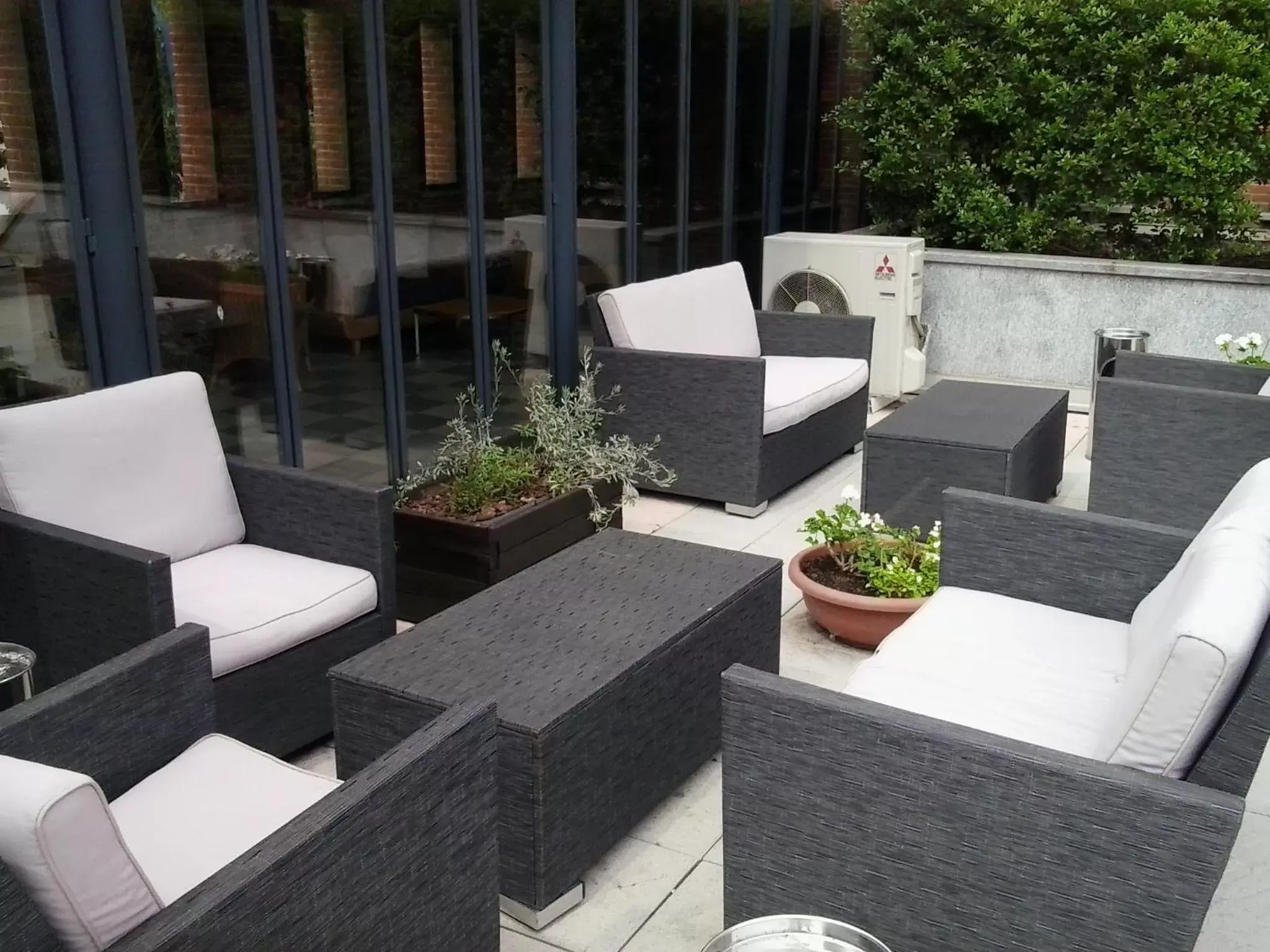 Balcony/Terrace, Seating Area in Pacific Hotel Fortino