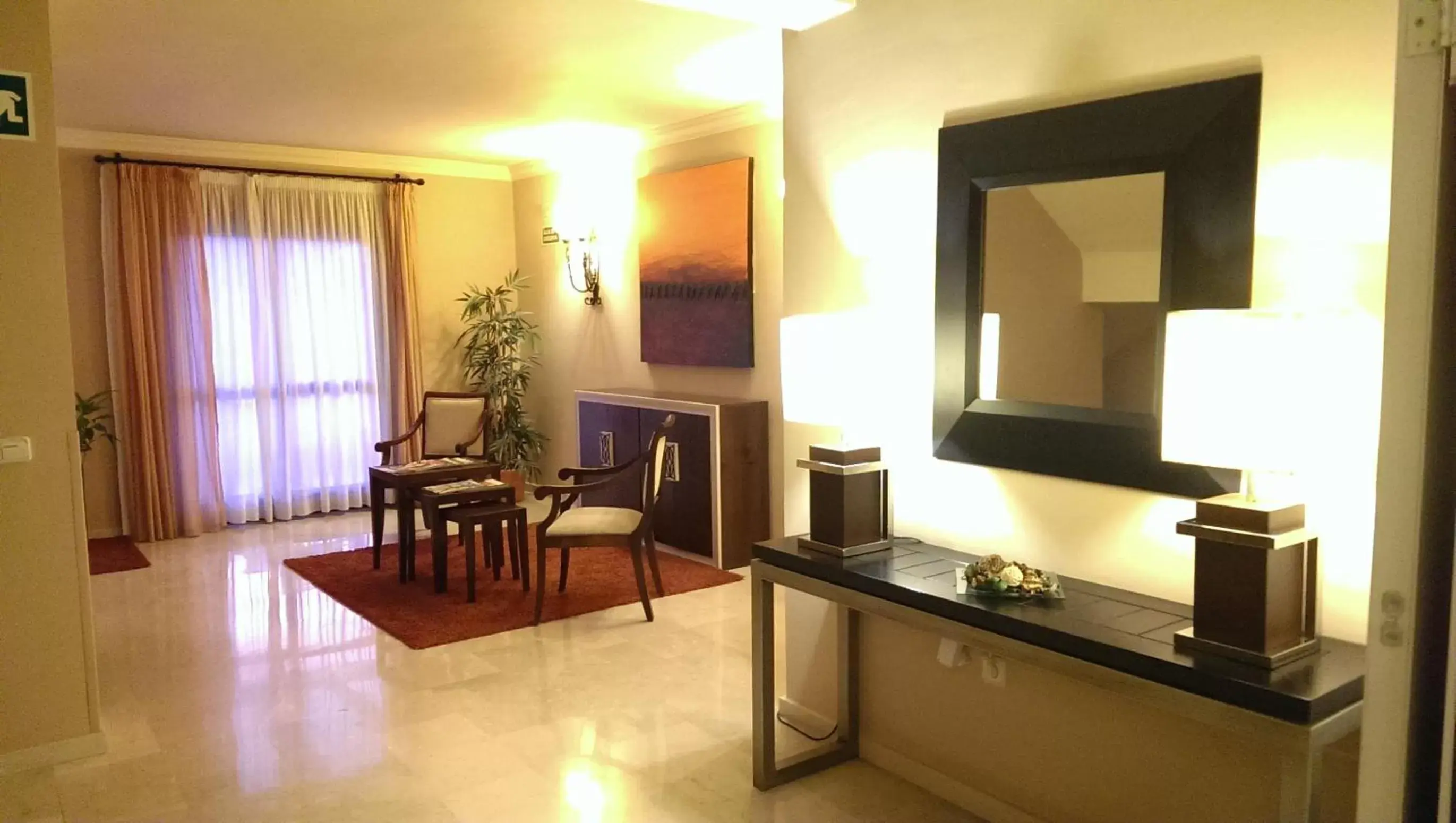 Area and facilities, TV/Entertainment Center in Hotel Sierra Hidalga