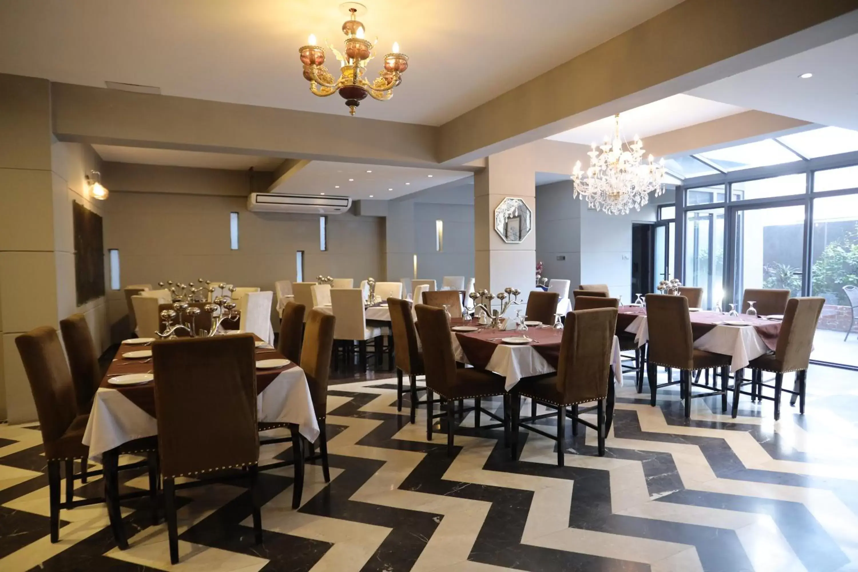 Restaurant/places to eat in The Elite Residence Dhaka Restaurant/places to eat in The Elite Residence Dhaka