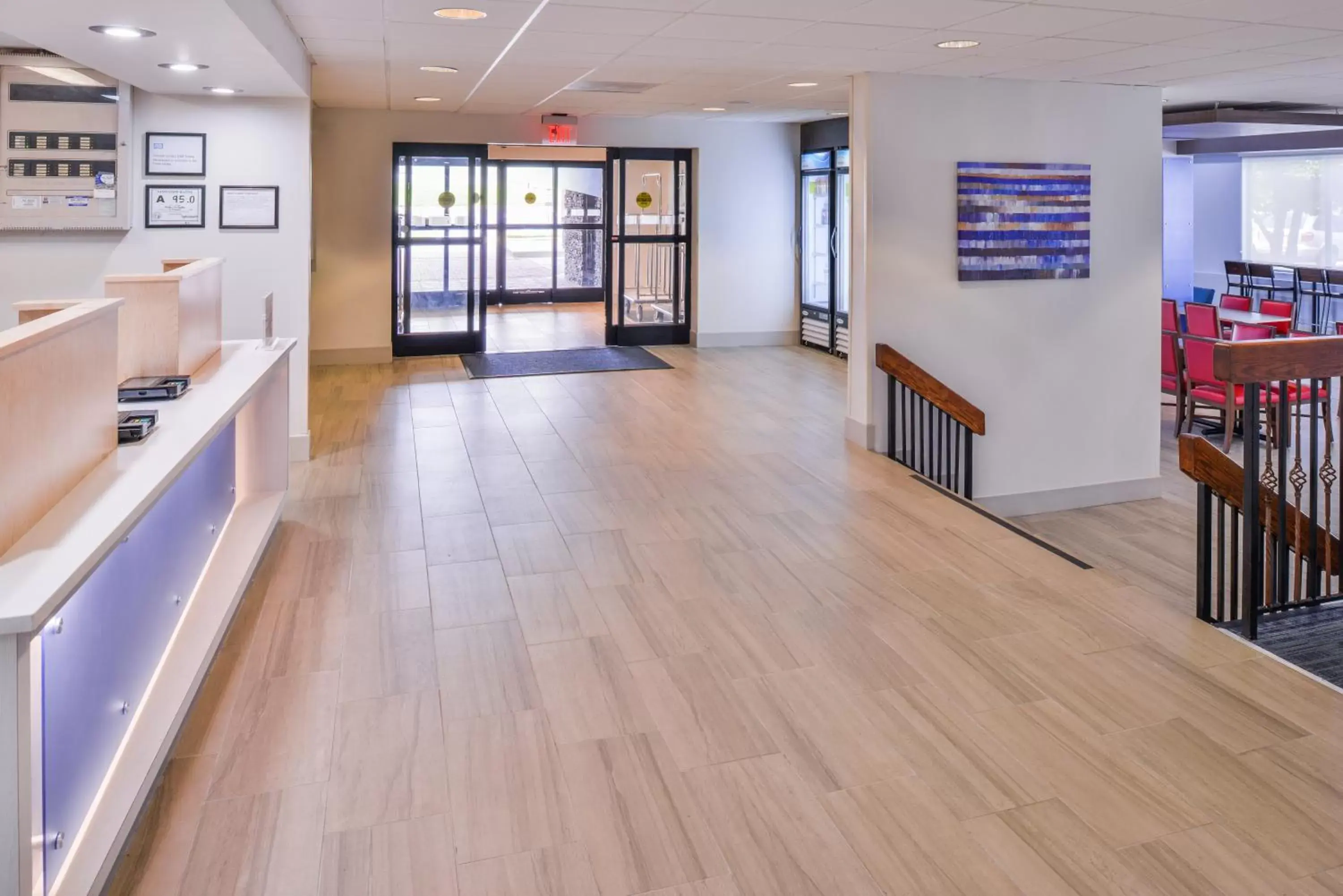 Property building in Holiday Inn Express Burlington by IHG Property building in Holiday Inn Express Burlington by IHG