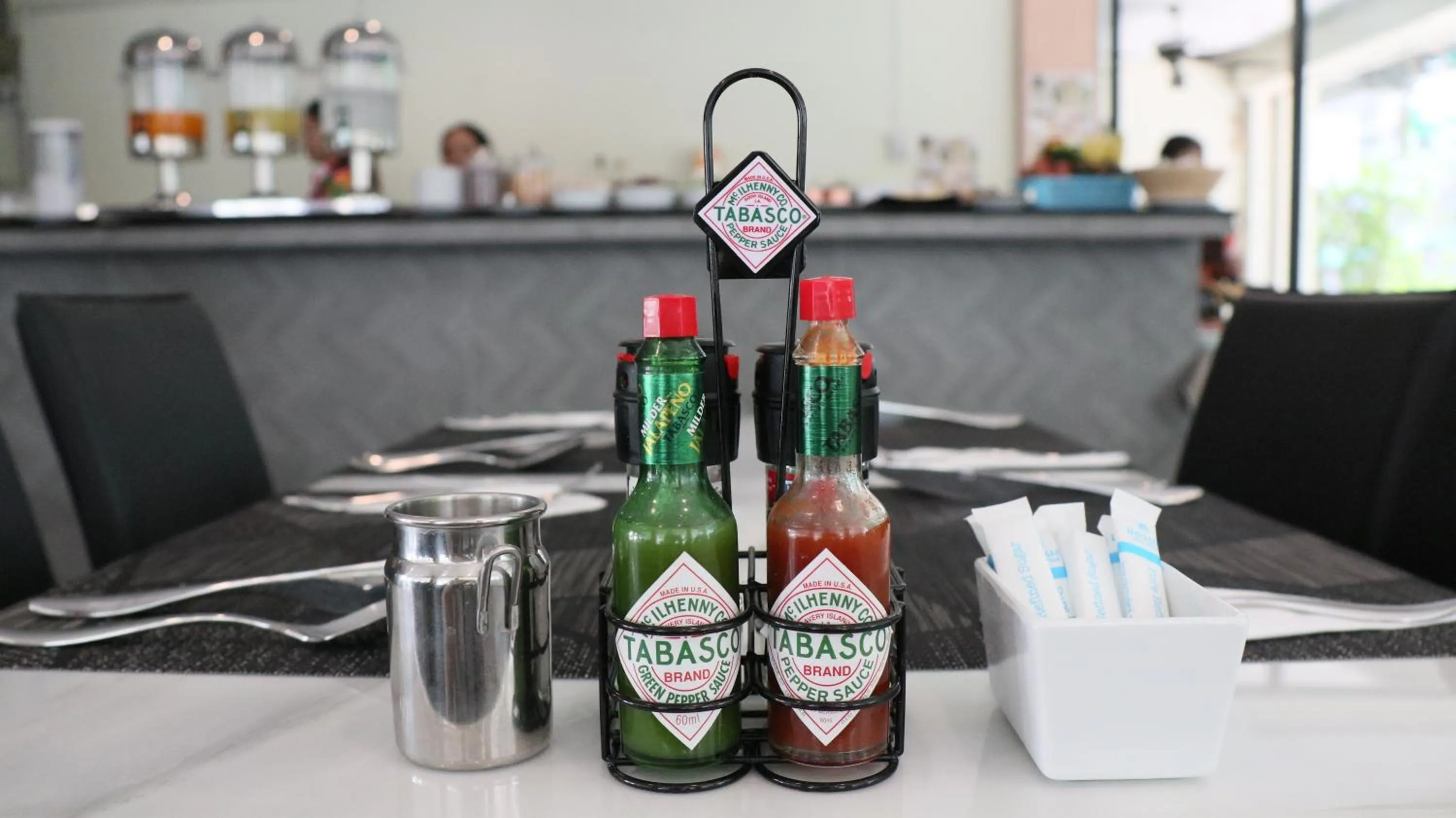 Restaurant/places to eat in Admiral Suites Bangkok