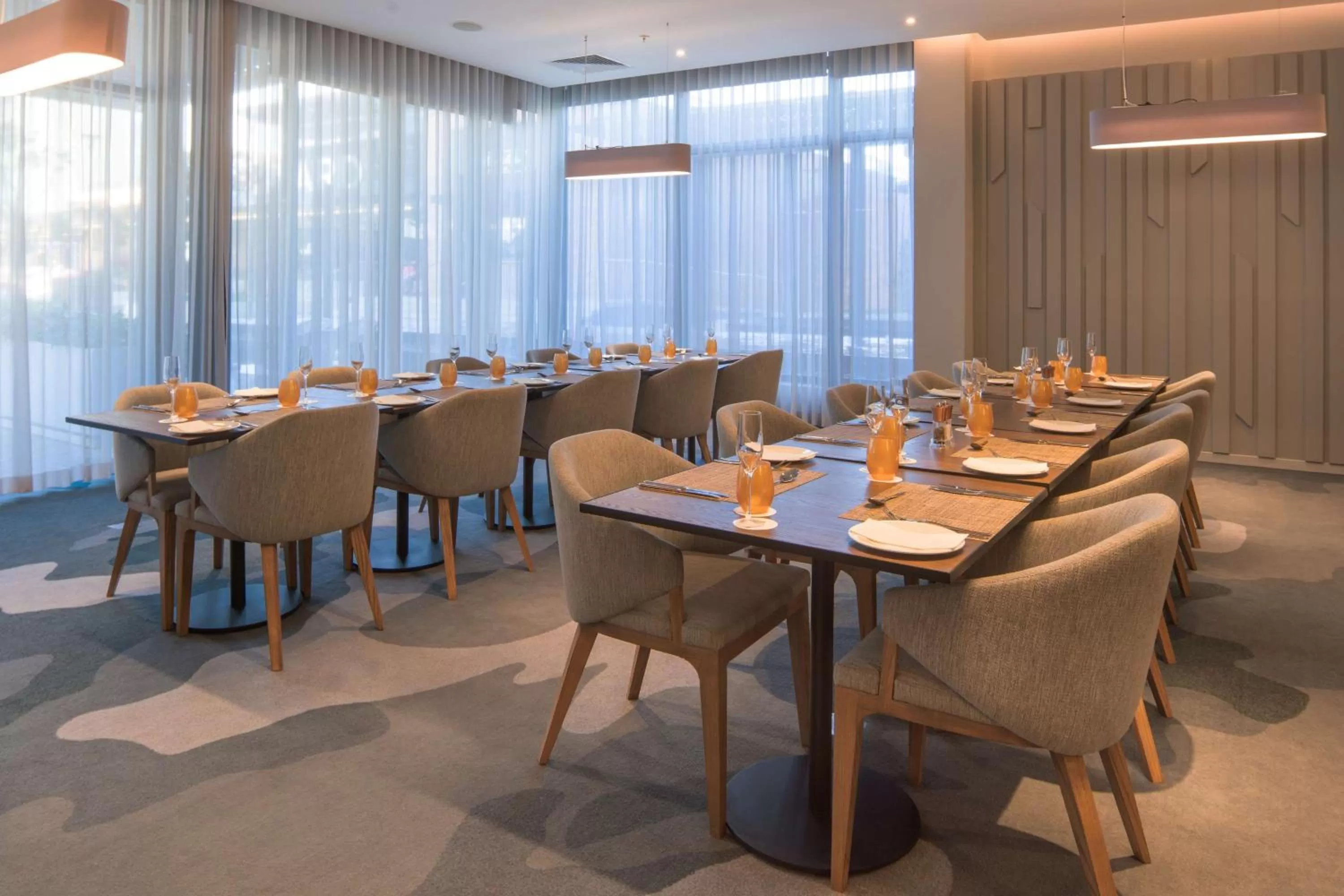 Restaurant/places to eat in Hilton Garden Inn Umhlanga Arch