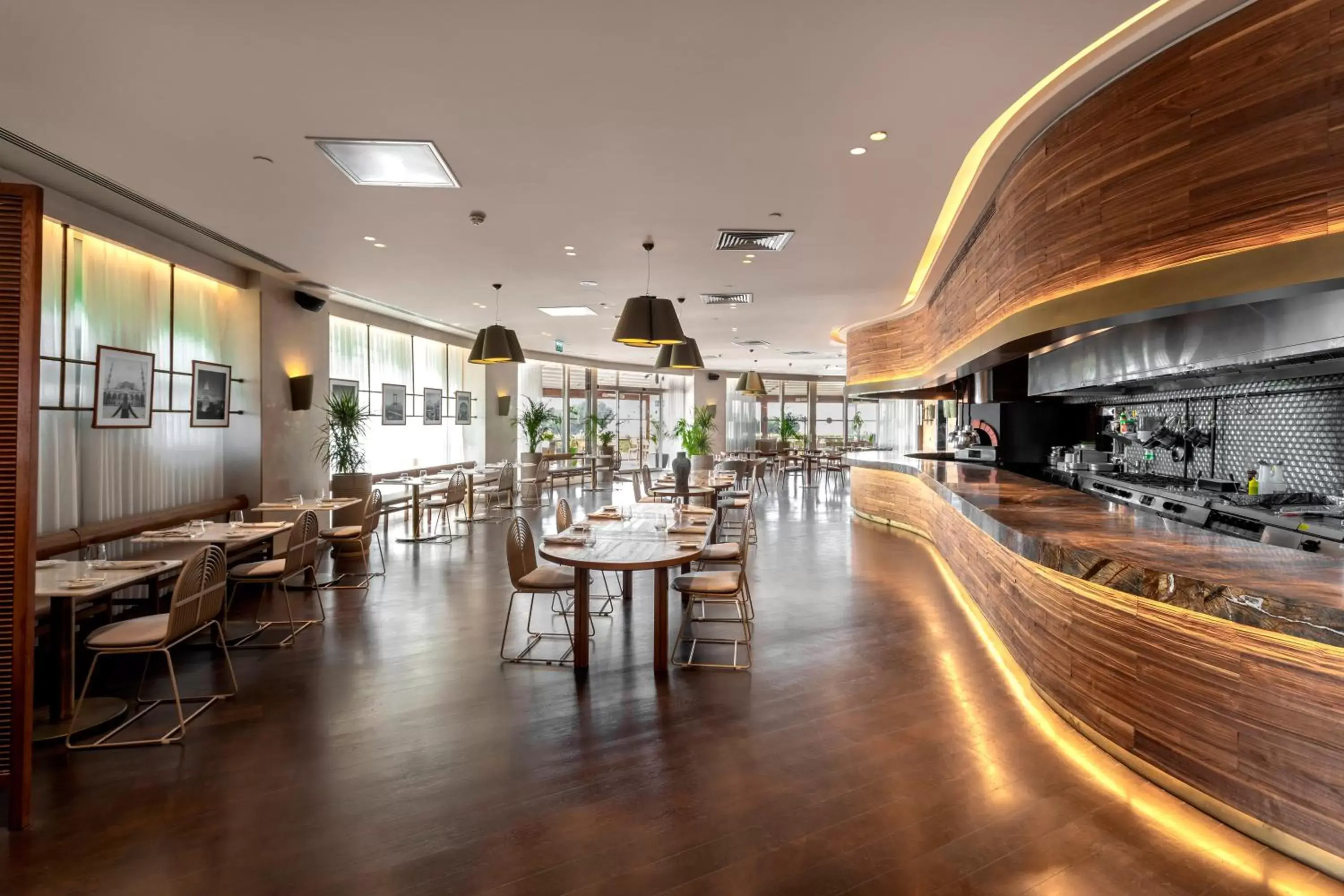Restaurant/Places to Eat in Radisson Blu Hotel Istanbul Ottomare