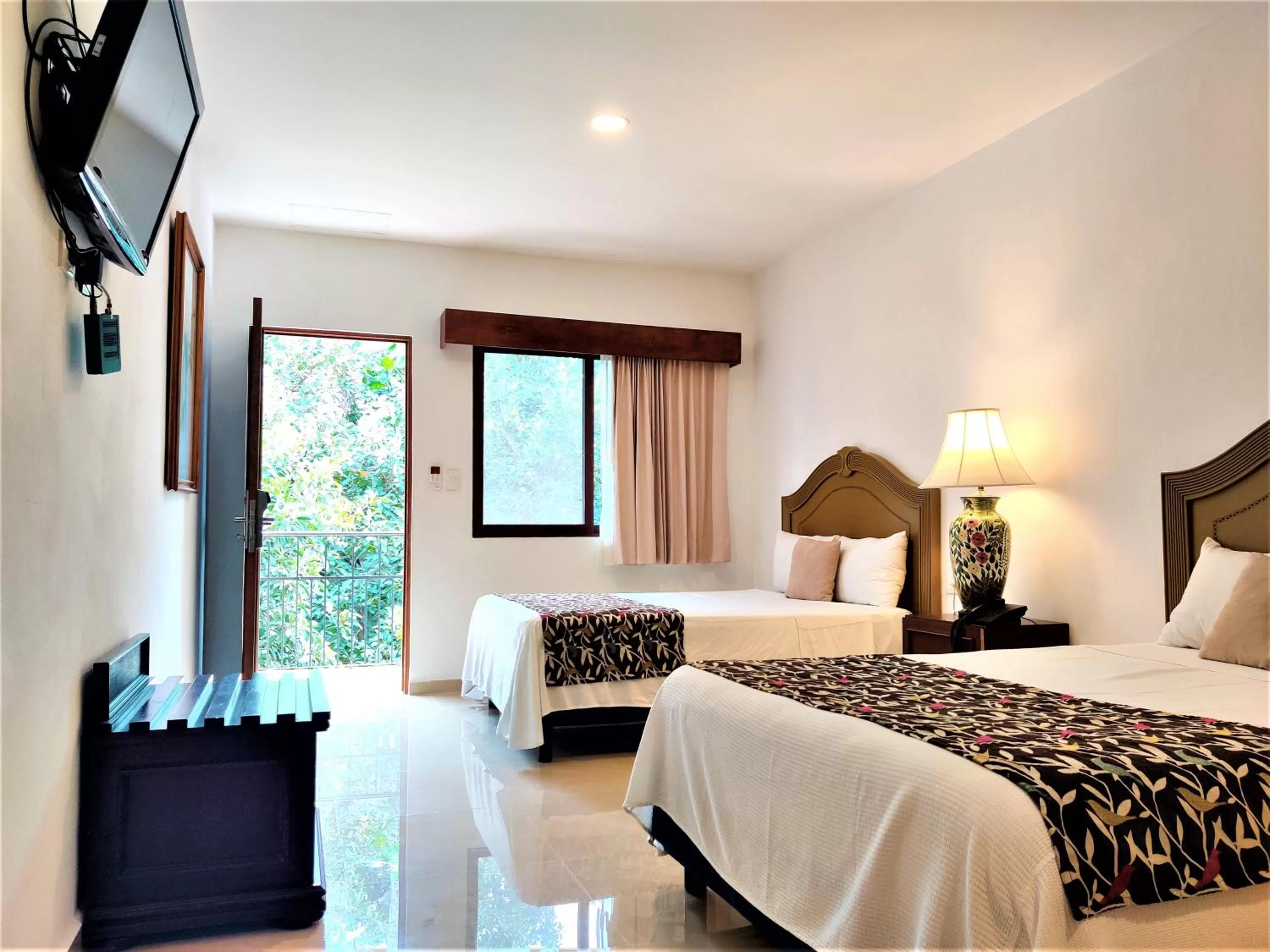 View (from property/room), Bed in Maison del Embajador