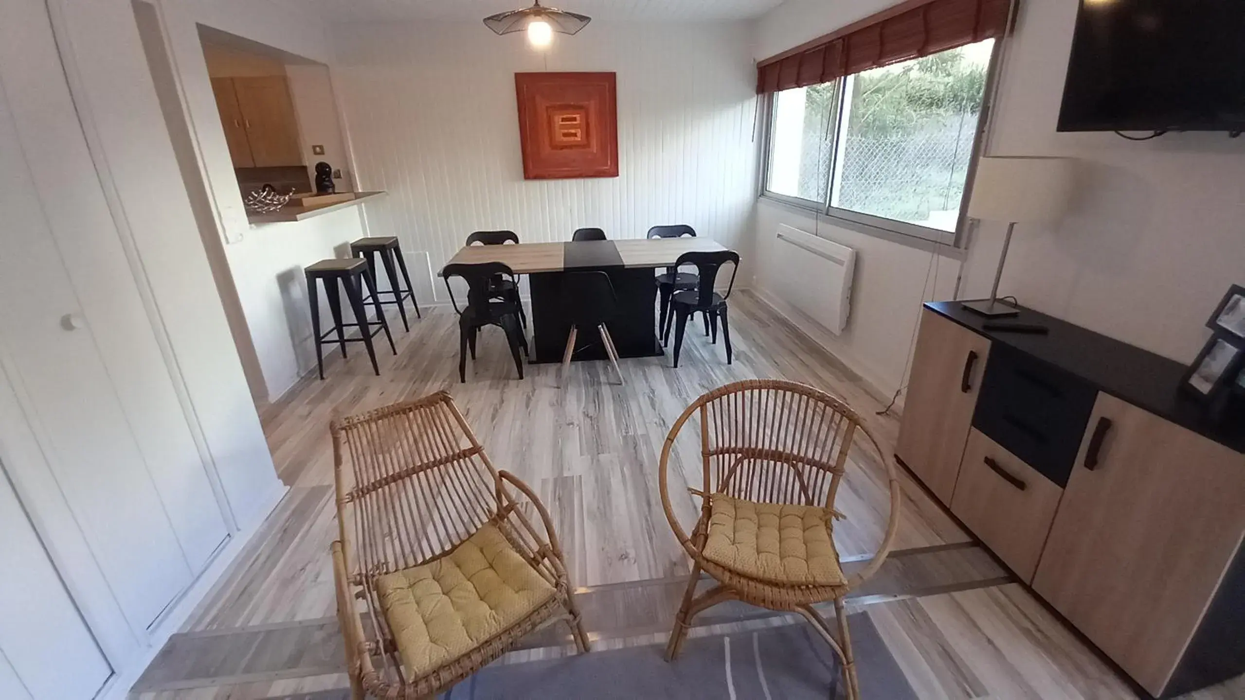 Dining Area in Hôtel Beau Rivage