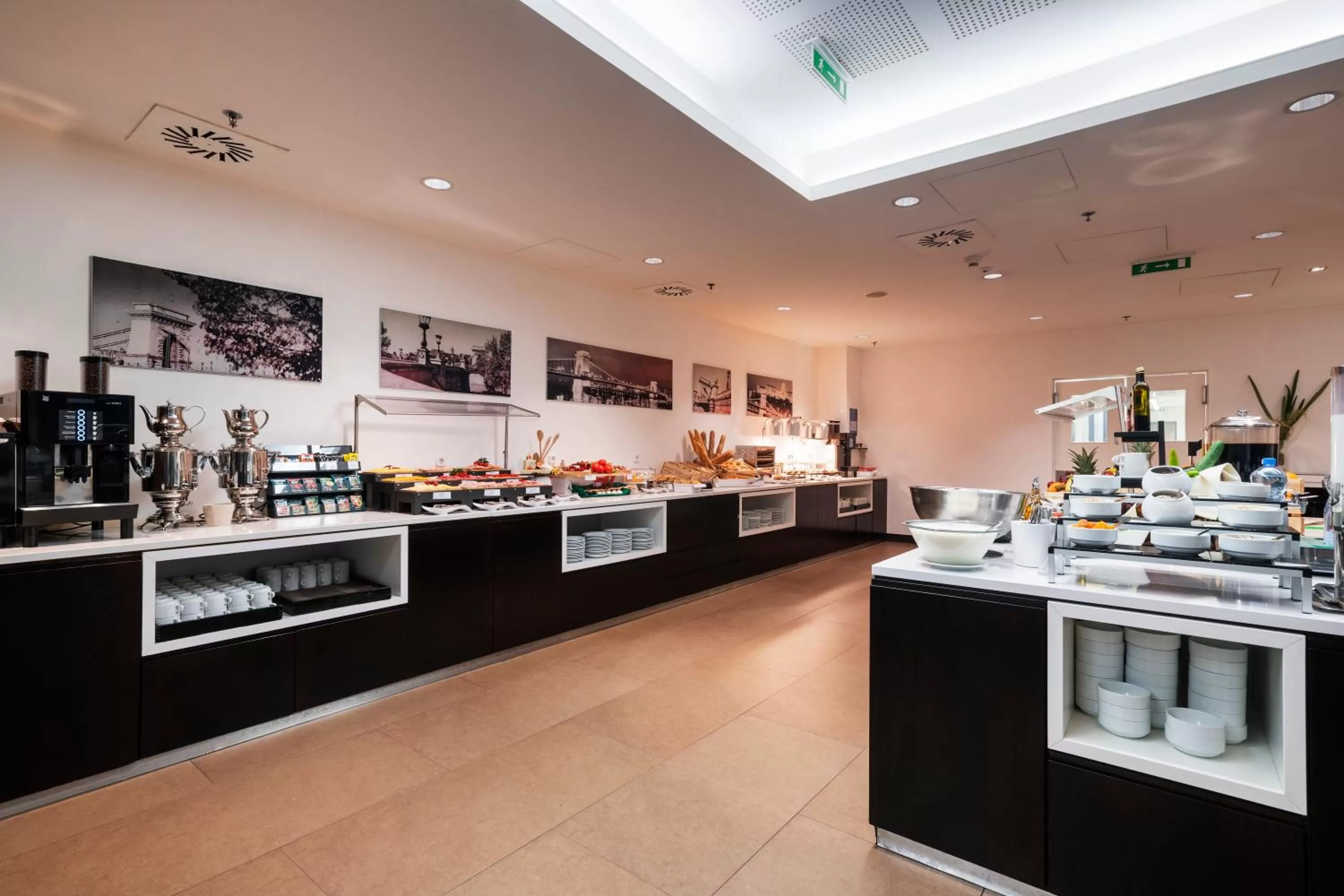 Restaurant/places to eat in Exe Budapest Center