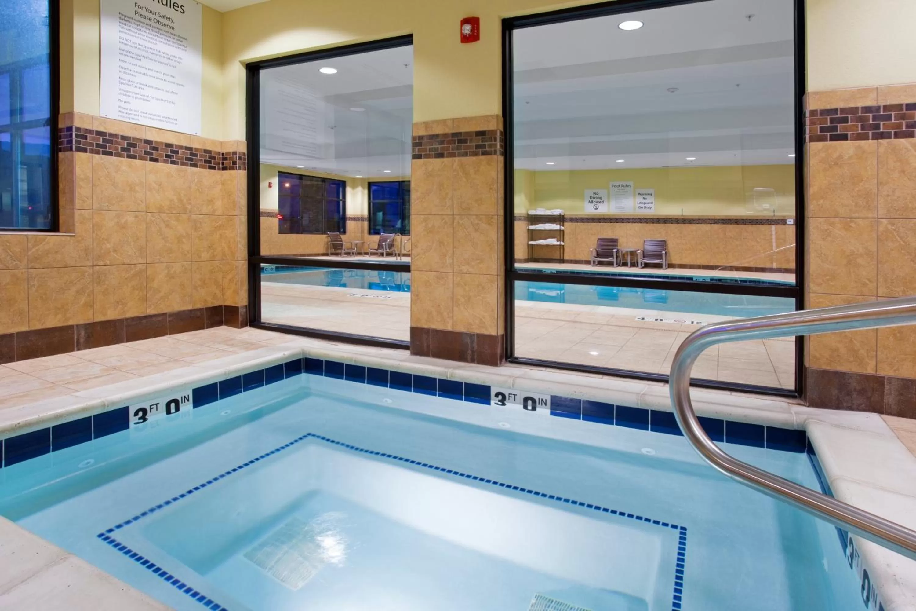Swimming pool in Holiday Inn Express & Suites Logan by IHG