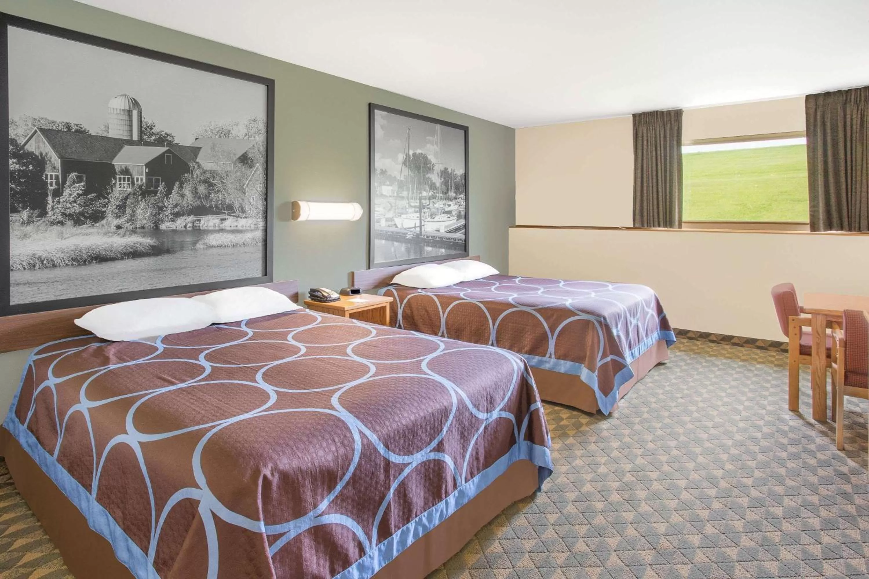 On site, Bed in Darlington Inn