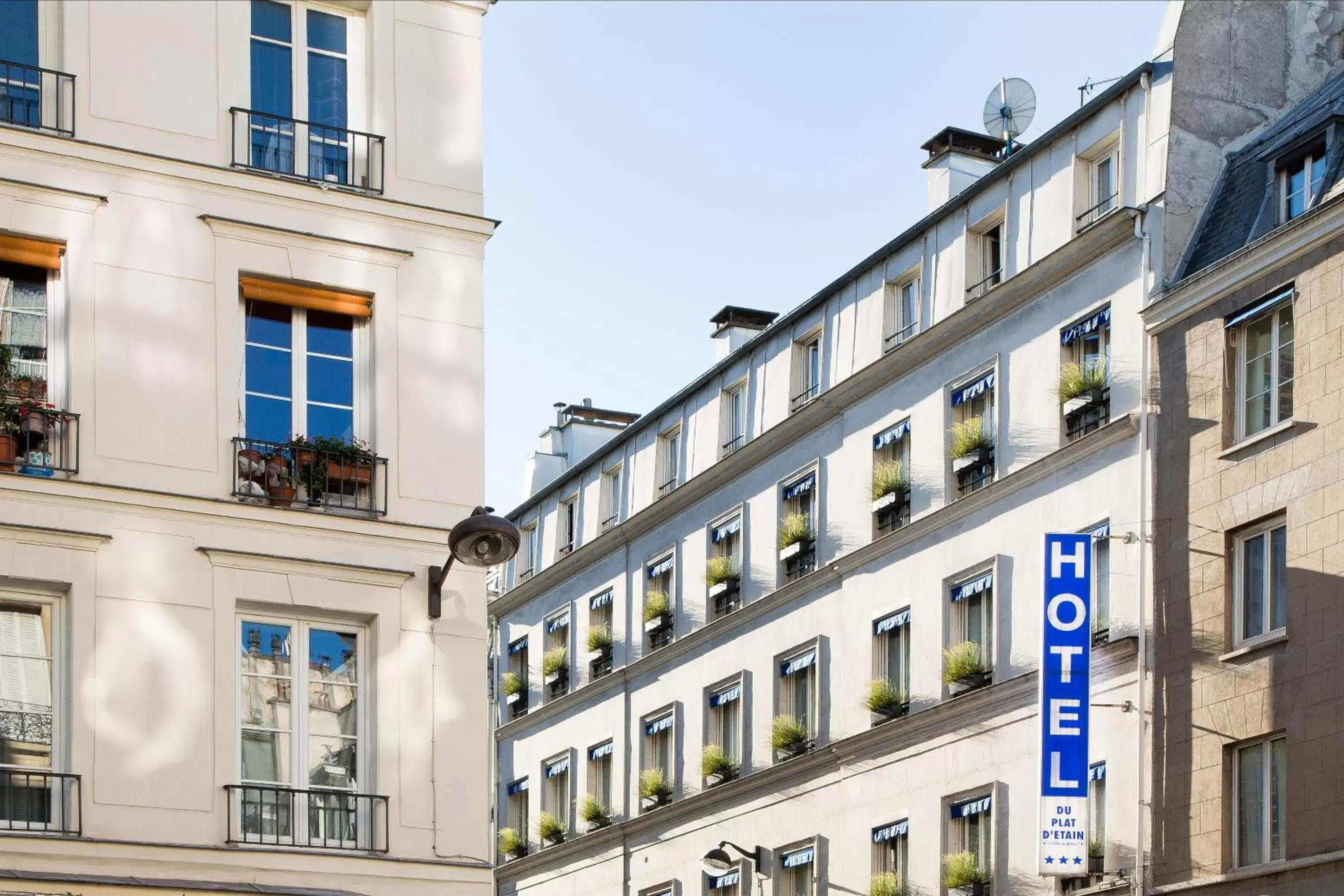 Property Building in Hôtel du Plat d'Etain